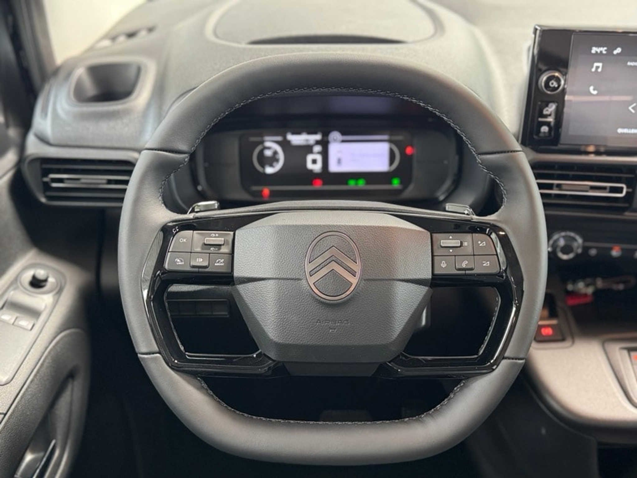 listing desktop thumbnail image 12