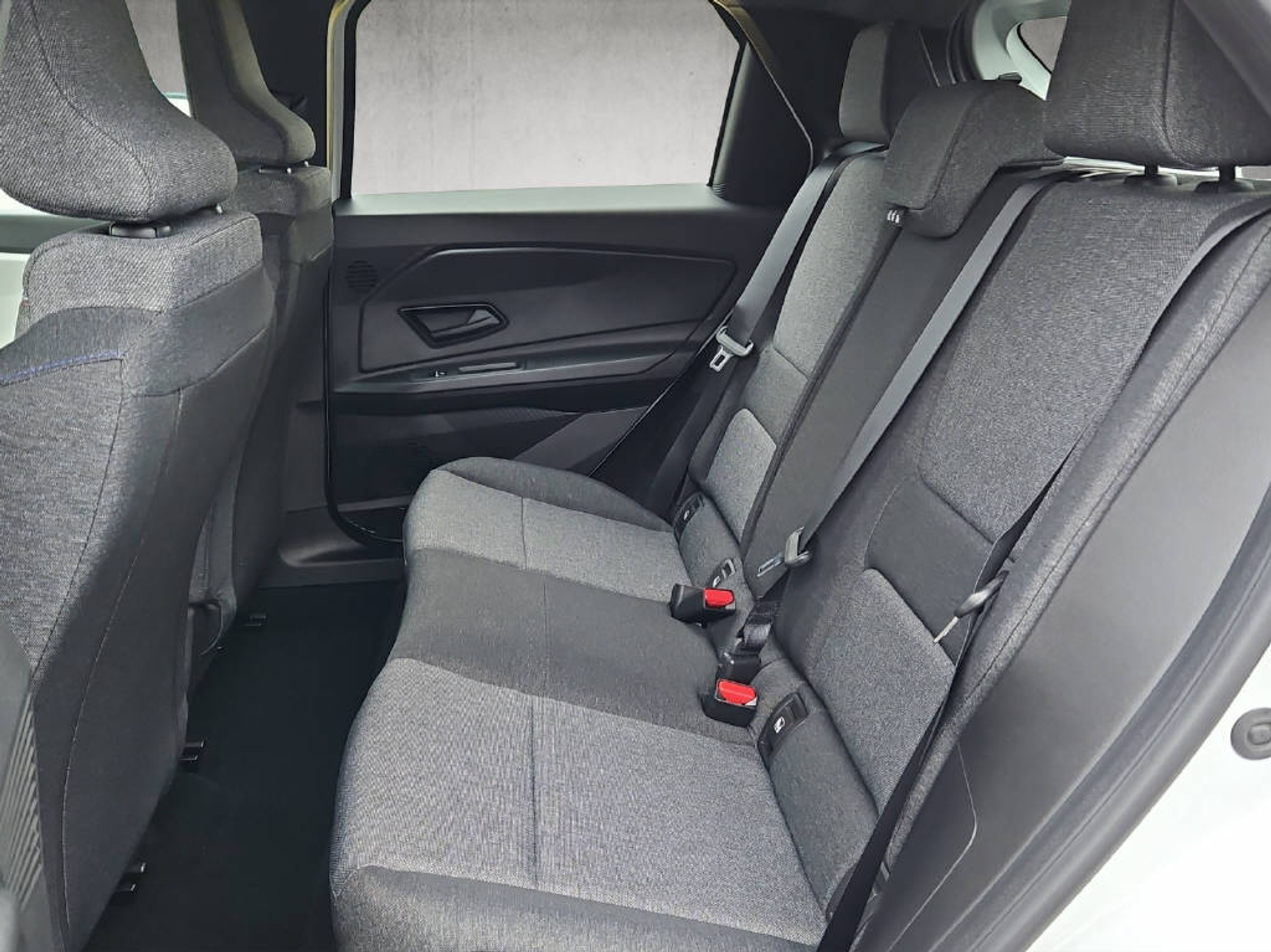 listing desktop thumbnail image 5