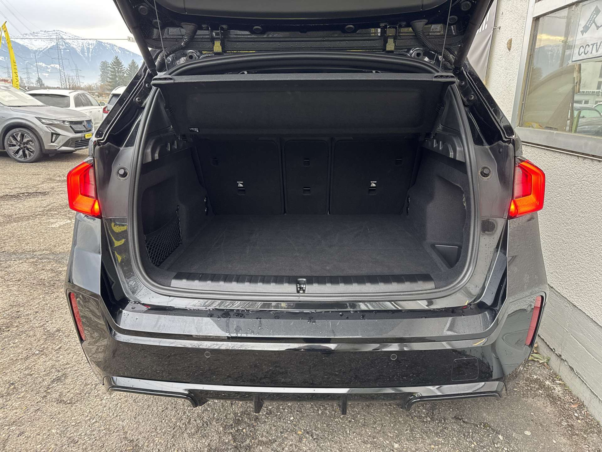 listing desktop thumbnail image 8