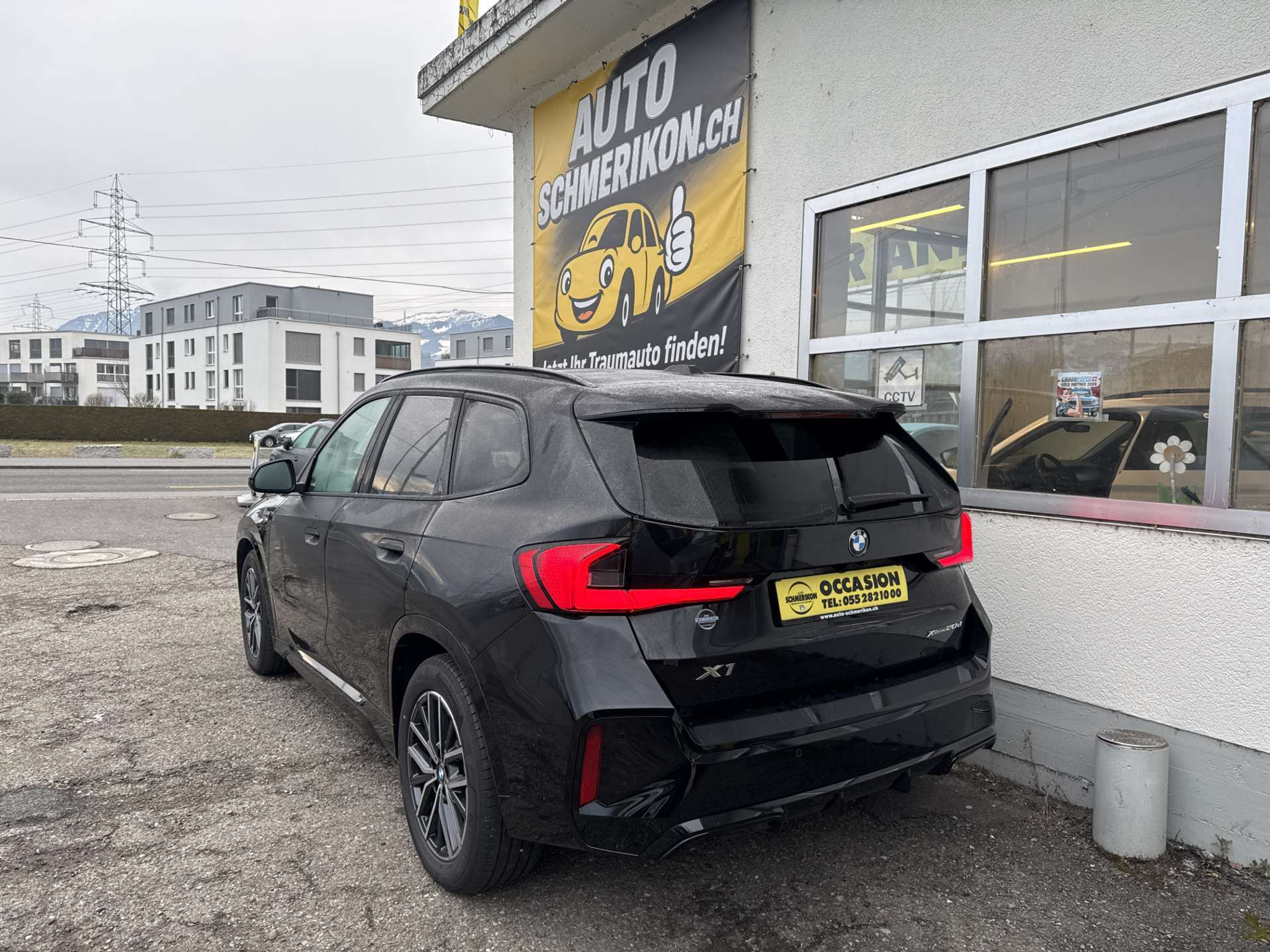 listing desktop thumbnail image 2