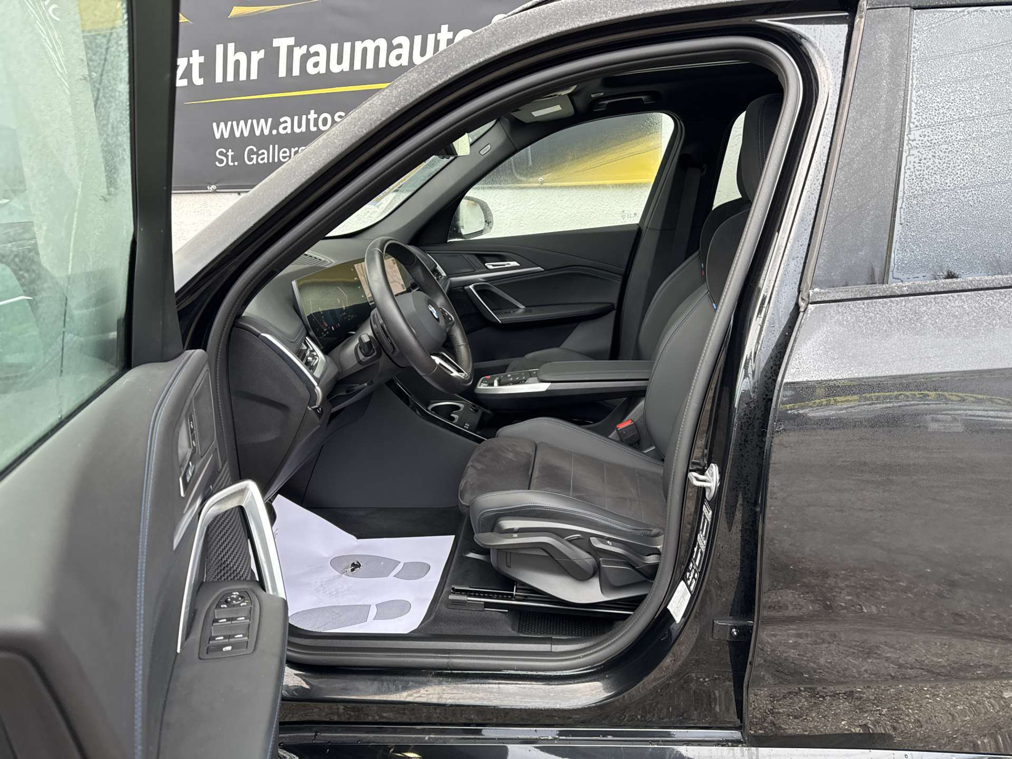 listing desktop thumbnail image 6