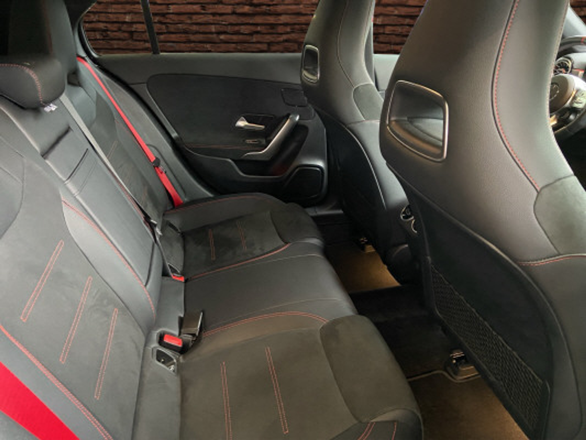 listing desktop thumbnail image 11