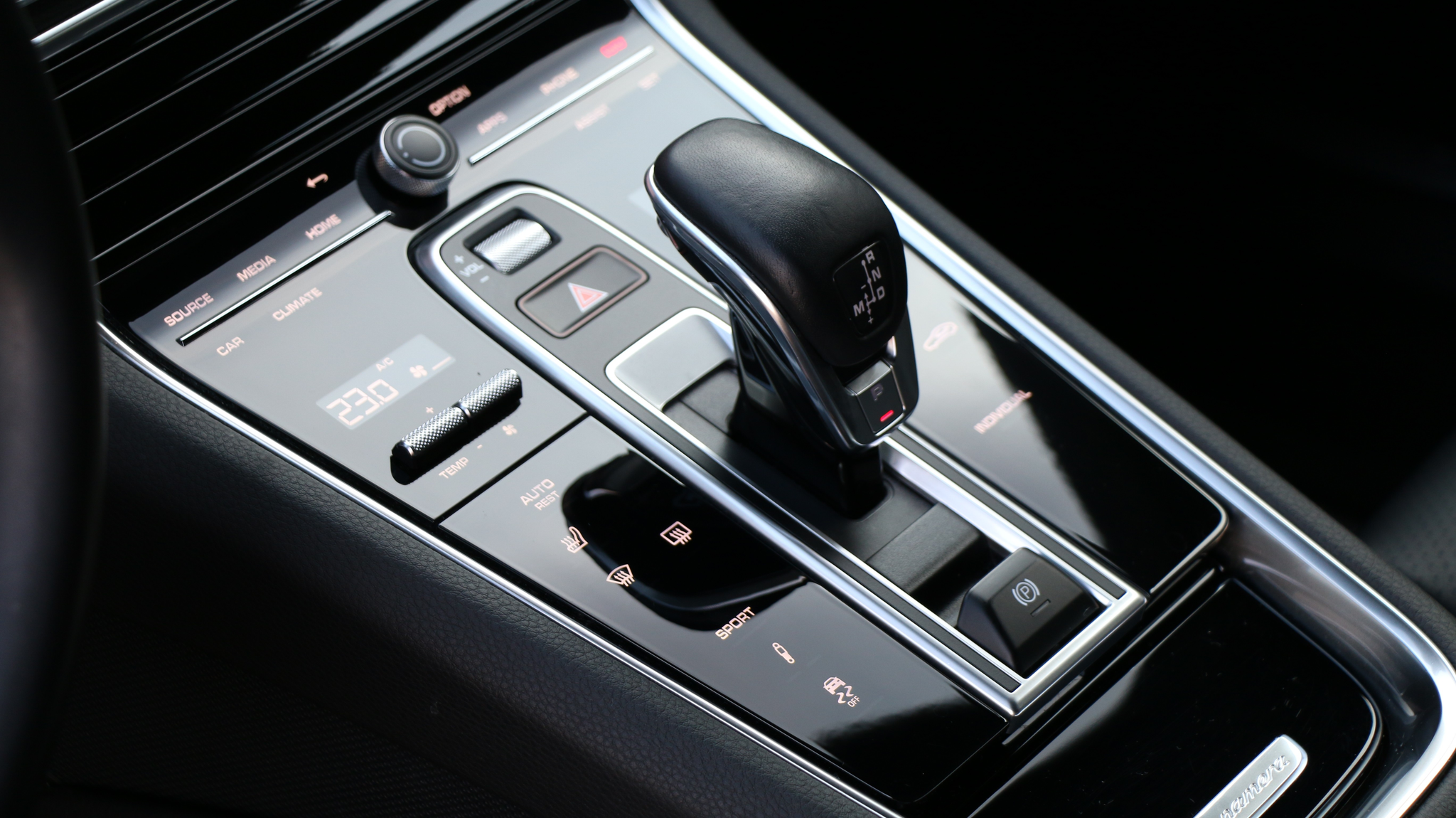 listing desktop thumbnail image 15