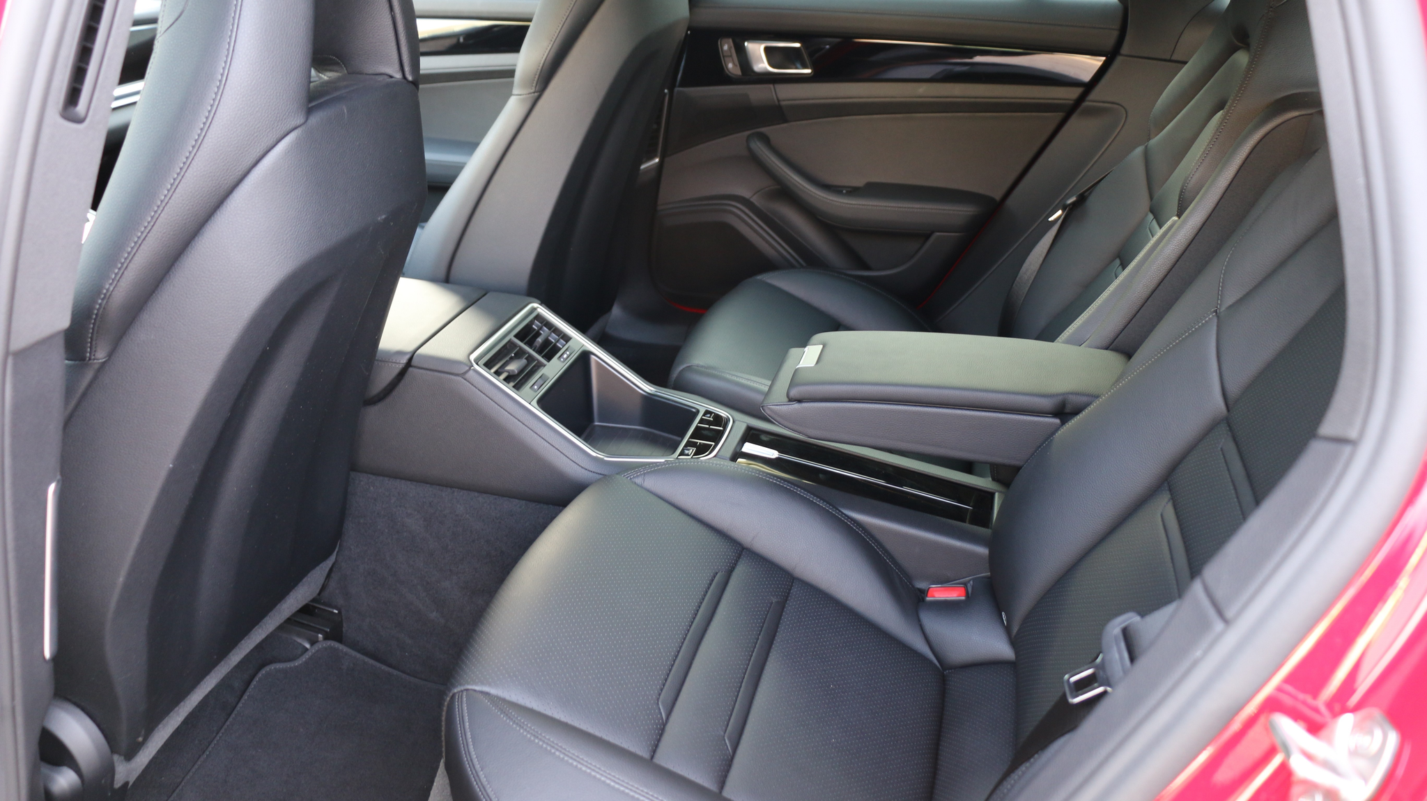 listing desktop thumbnail image 11