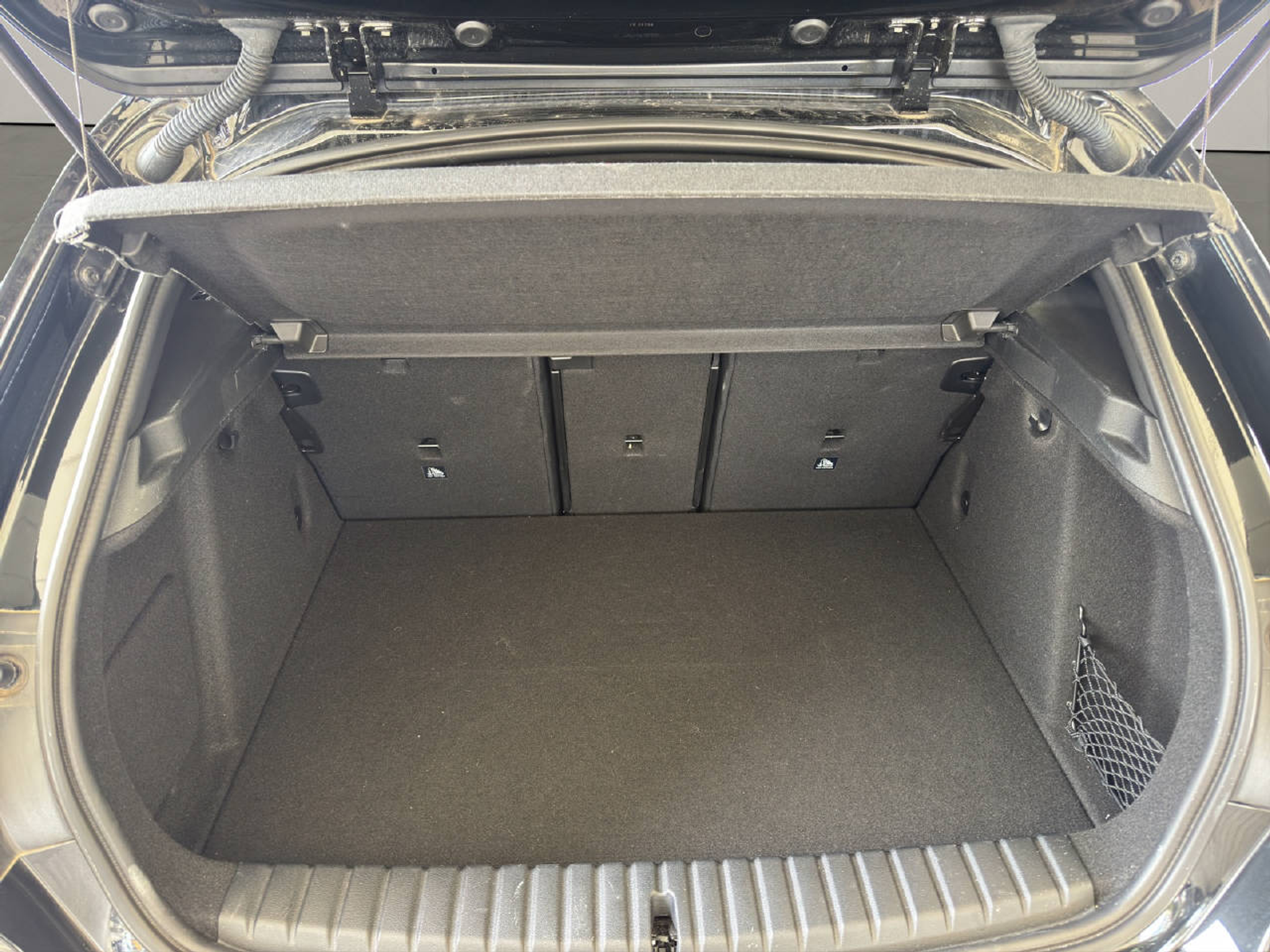 listing desktop thumbnail image 5