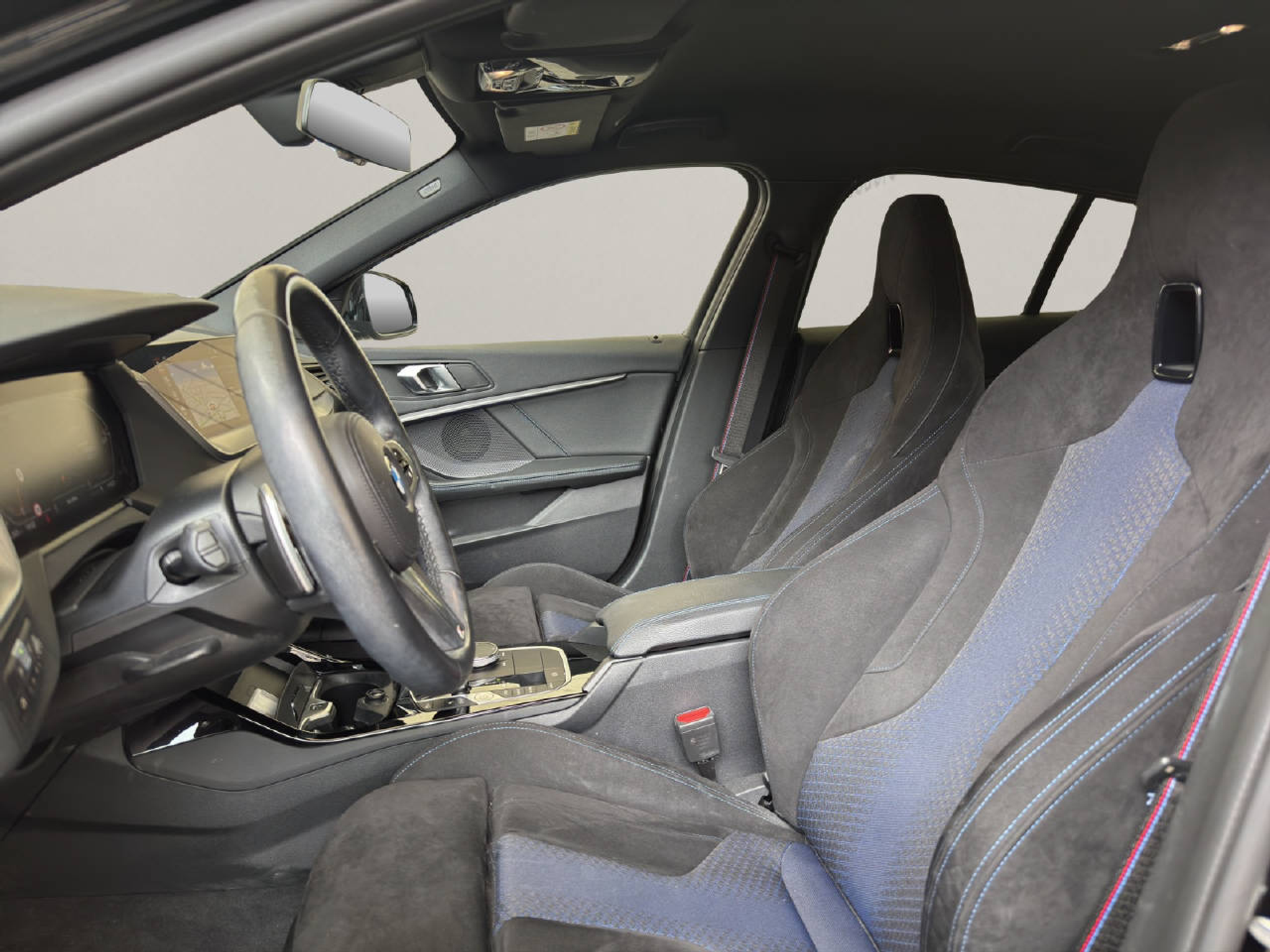 listing desktop thumbnail image 3