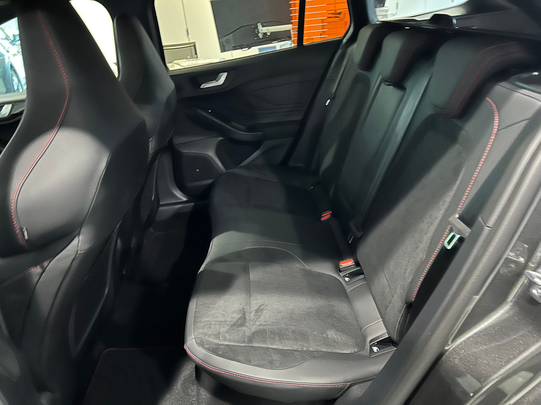 listing desktop thumbnail image 10