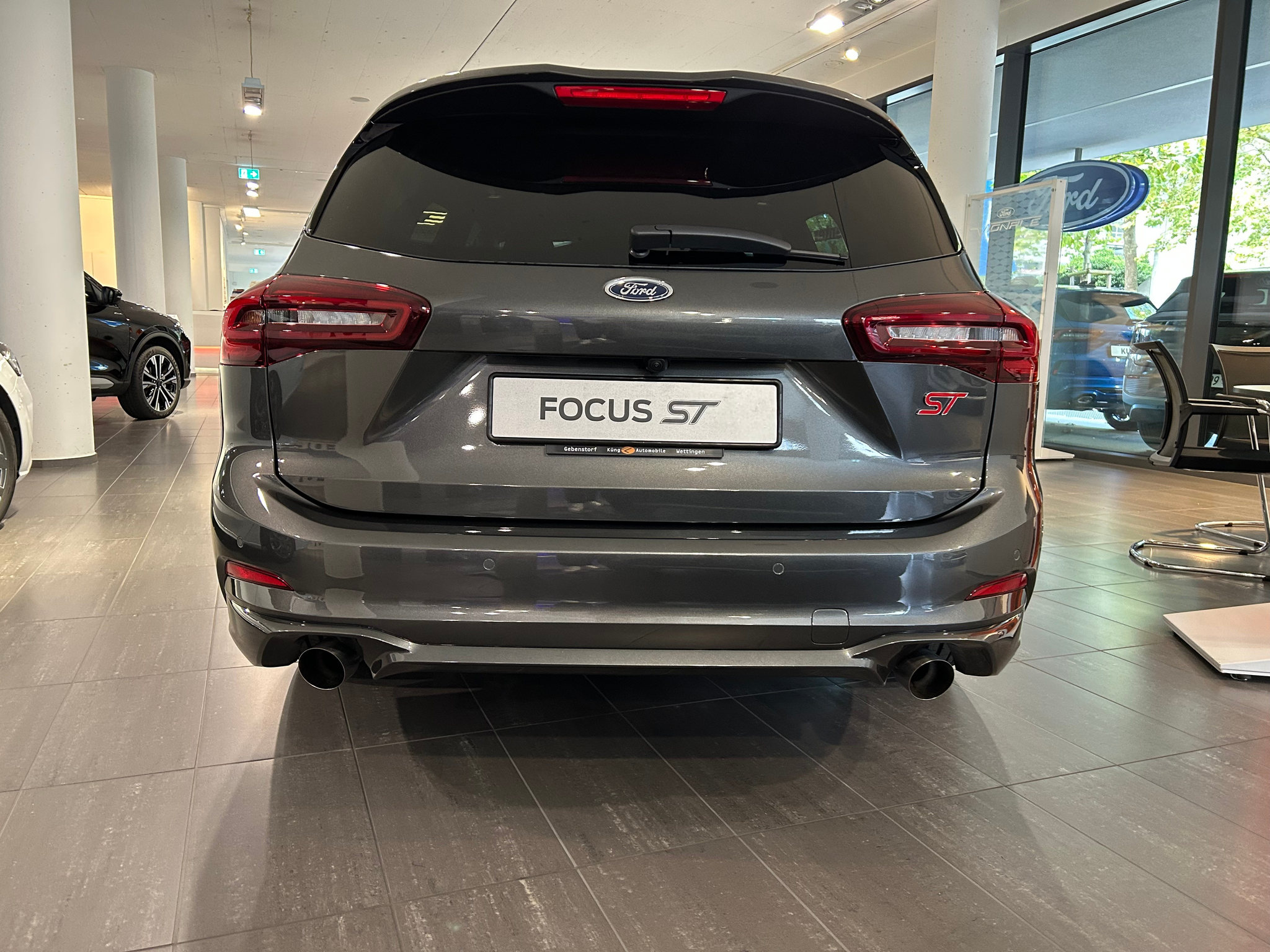 listing desktop thumbnail image 4