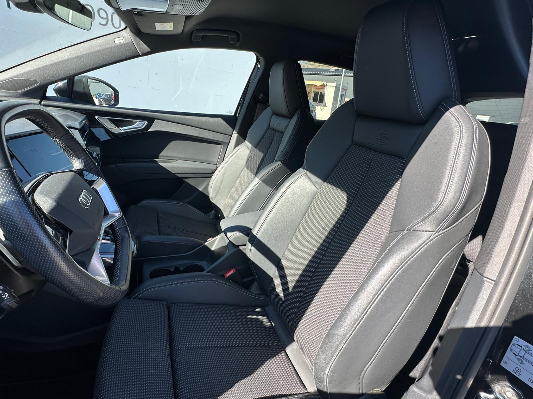 listing desktop thumbnail image 8