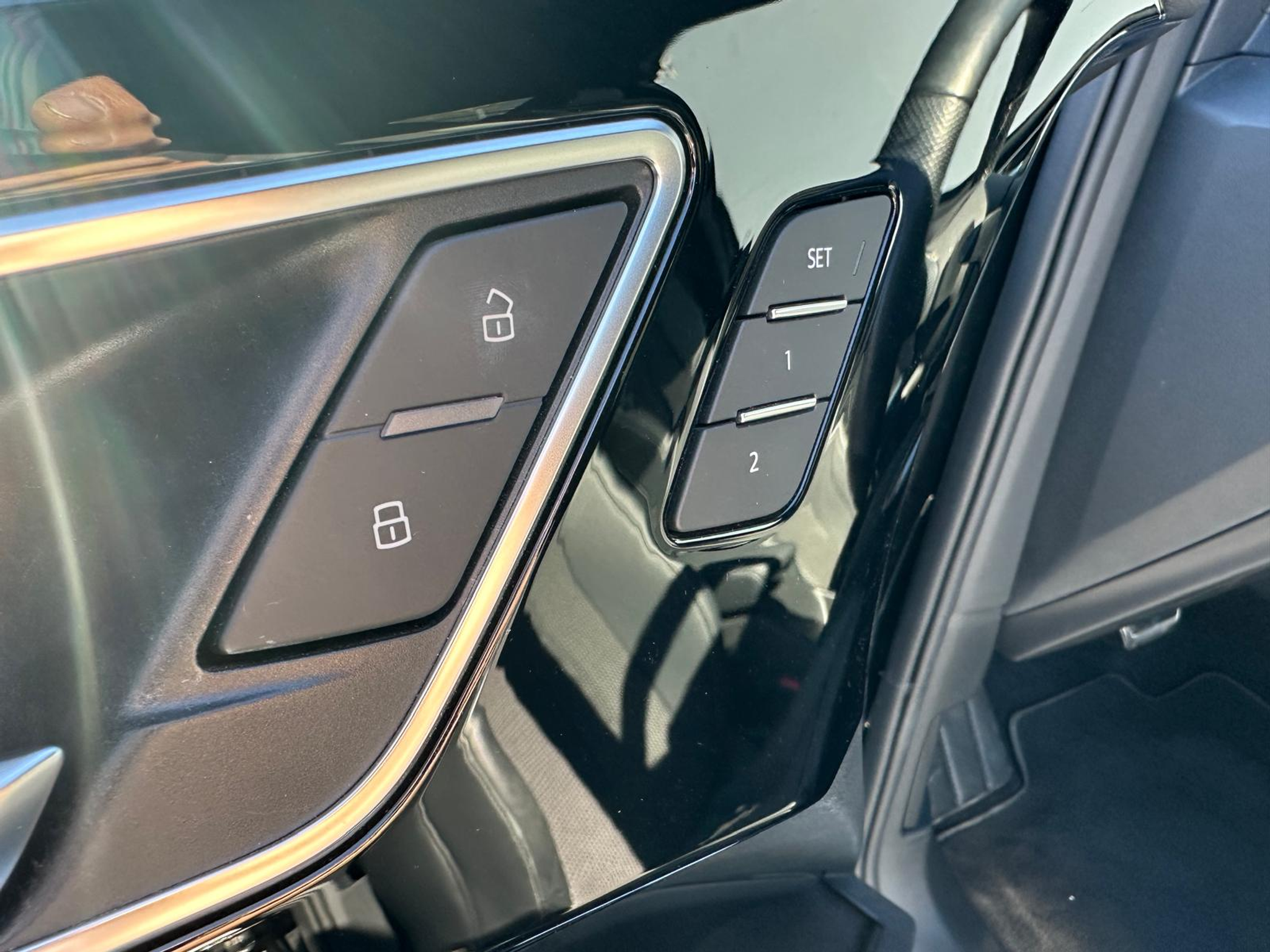 listing desktop thumbnail image 7