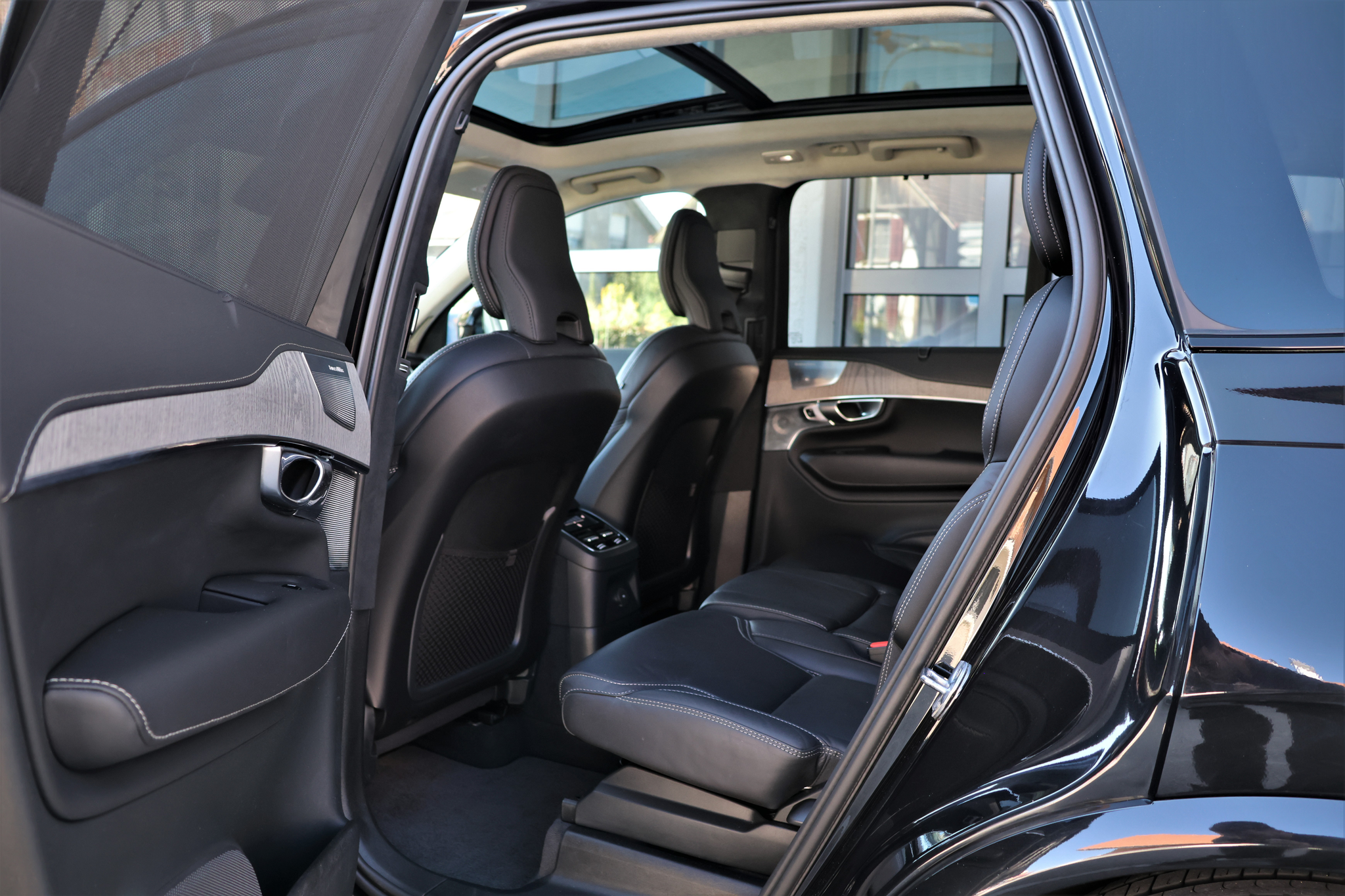 listing desktop thumbnail image 11