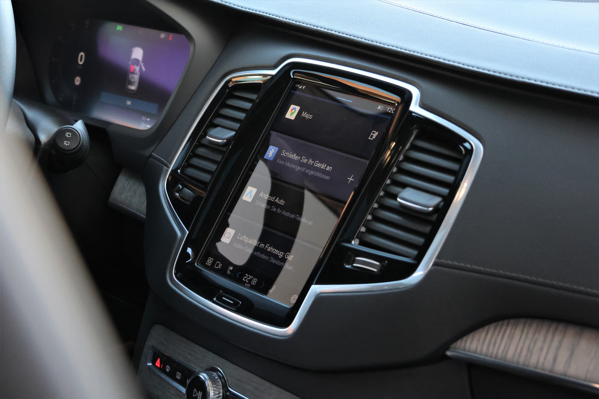 listing desktop thumbnail image 19