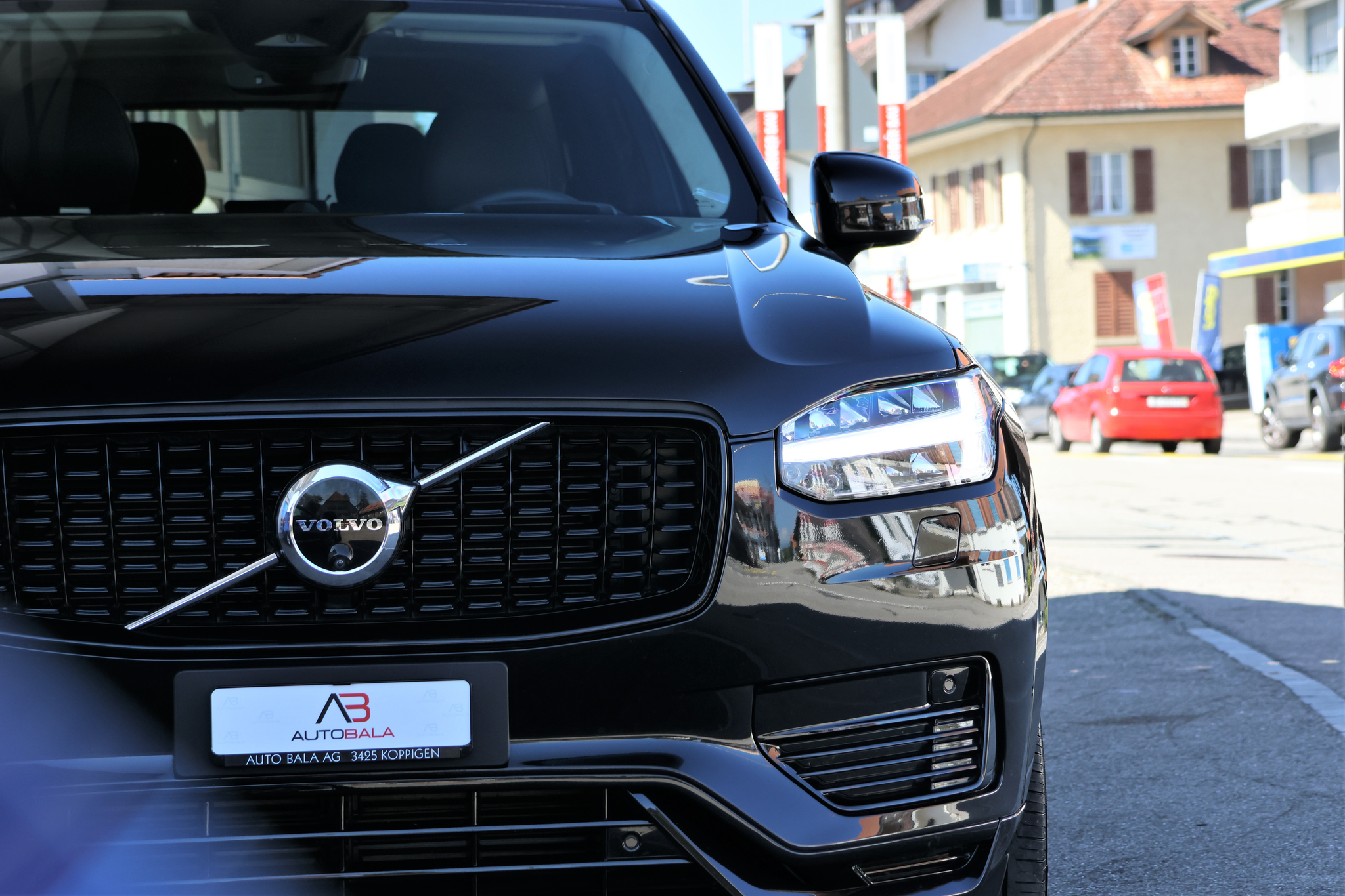 listing desktop thumbnail image 1