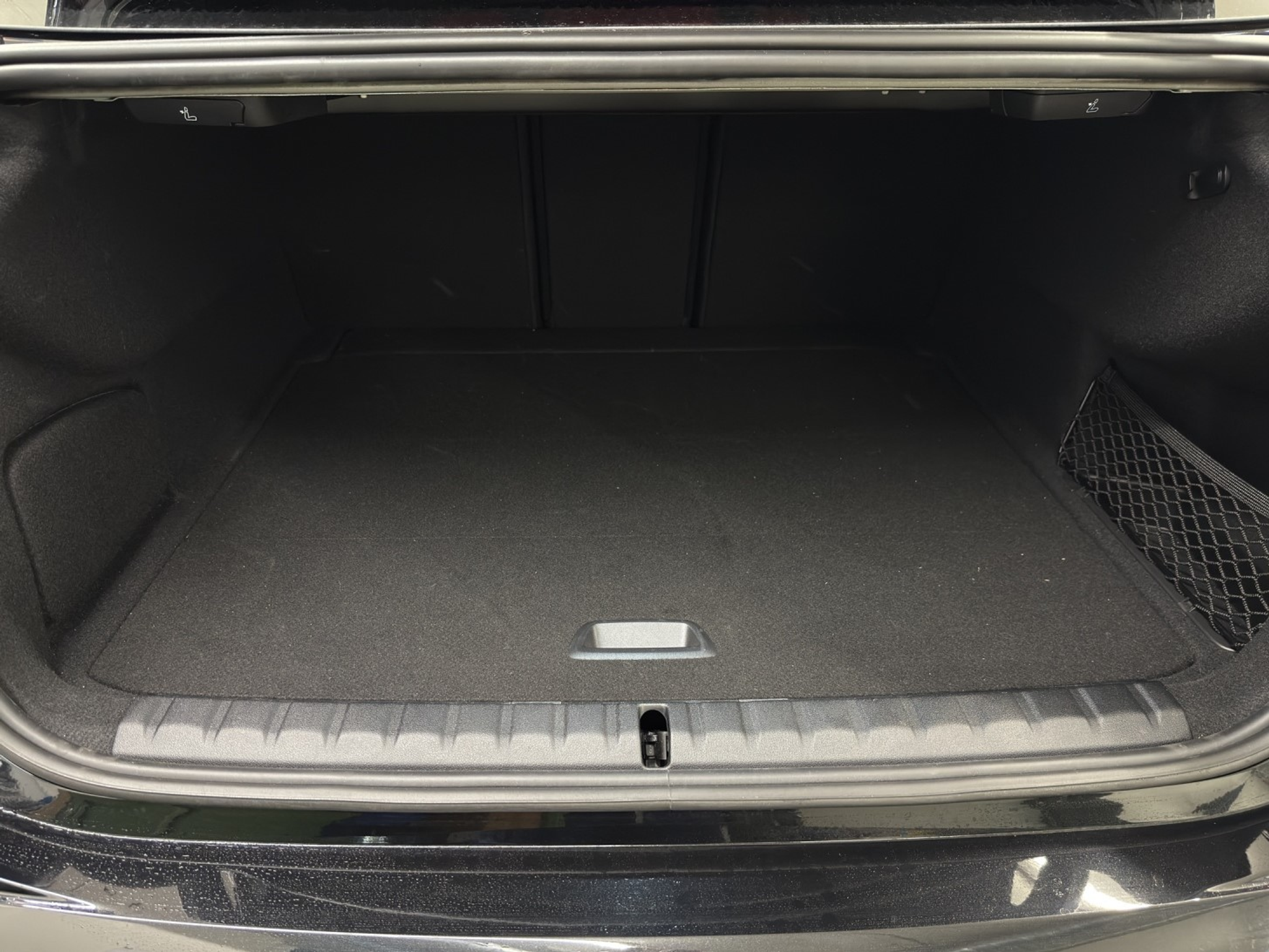 listing desktop thumbnail image 16