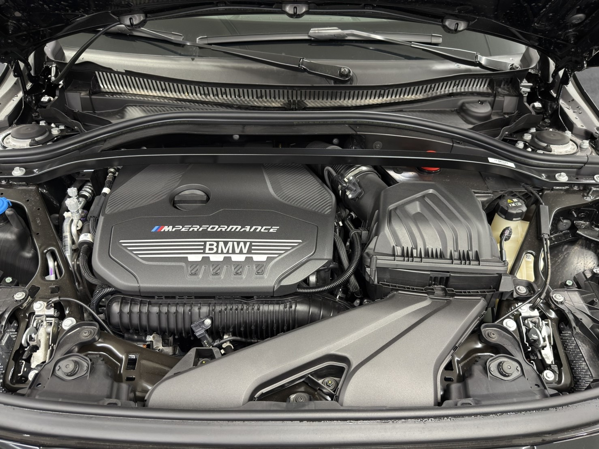 listing desktop thumbnail image 17