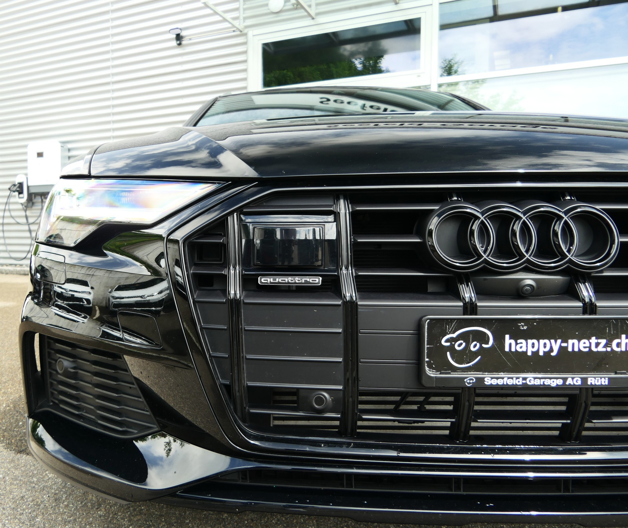 listing desktop thumbnail image 1