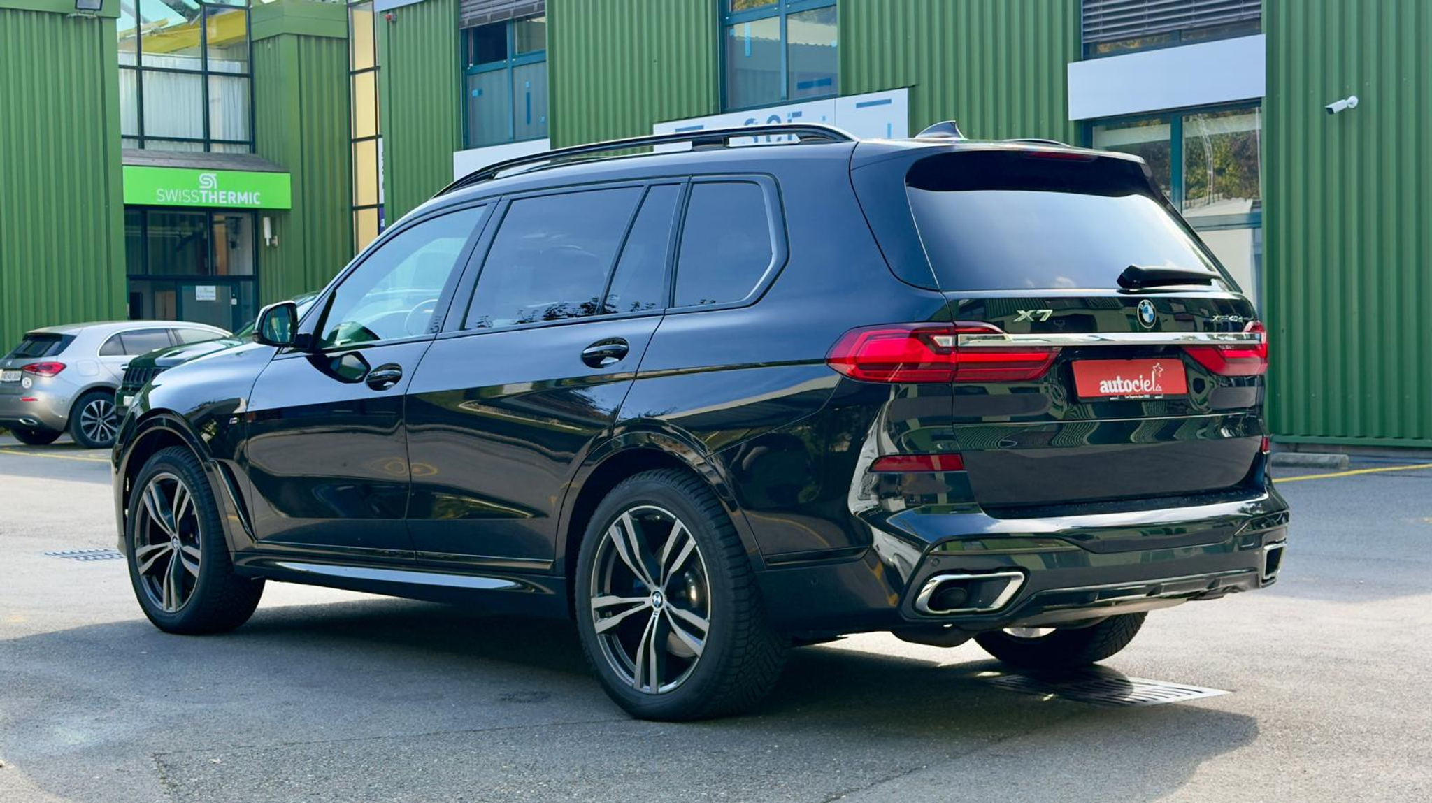 listing desktop thumbnail image 2