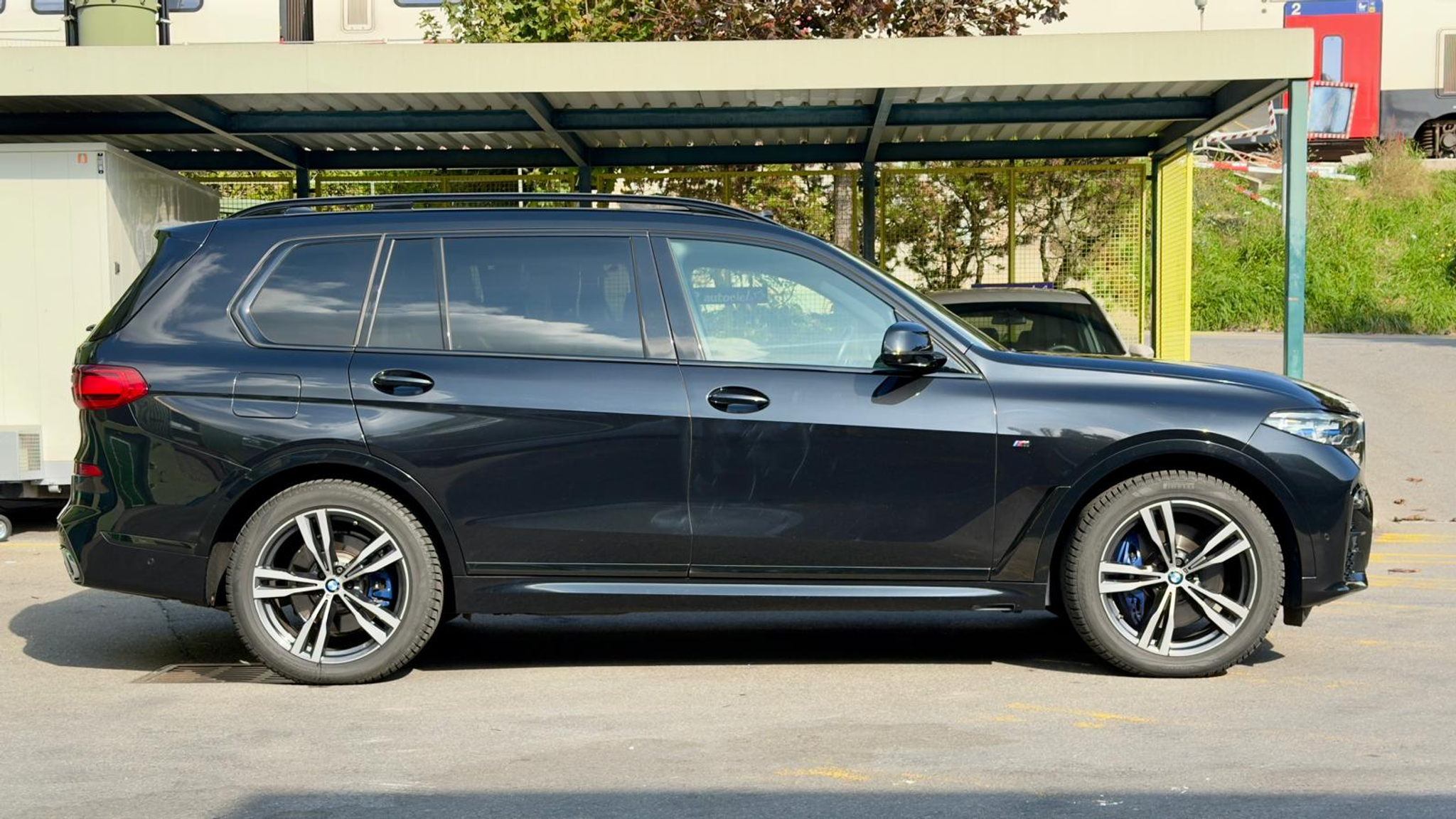 listing desktop thumbnail image 5