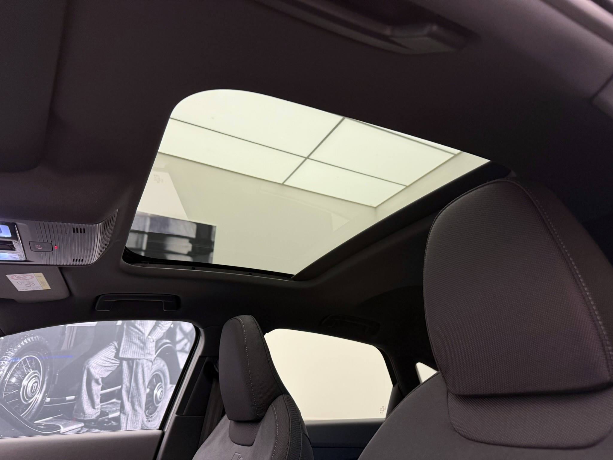 listing desktop thumbnail image 16