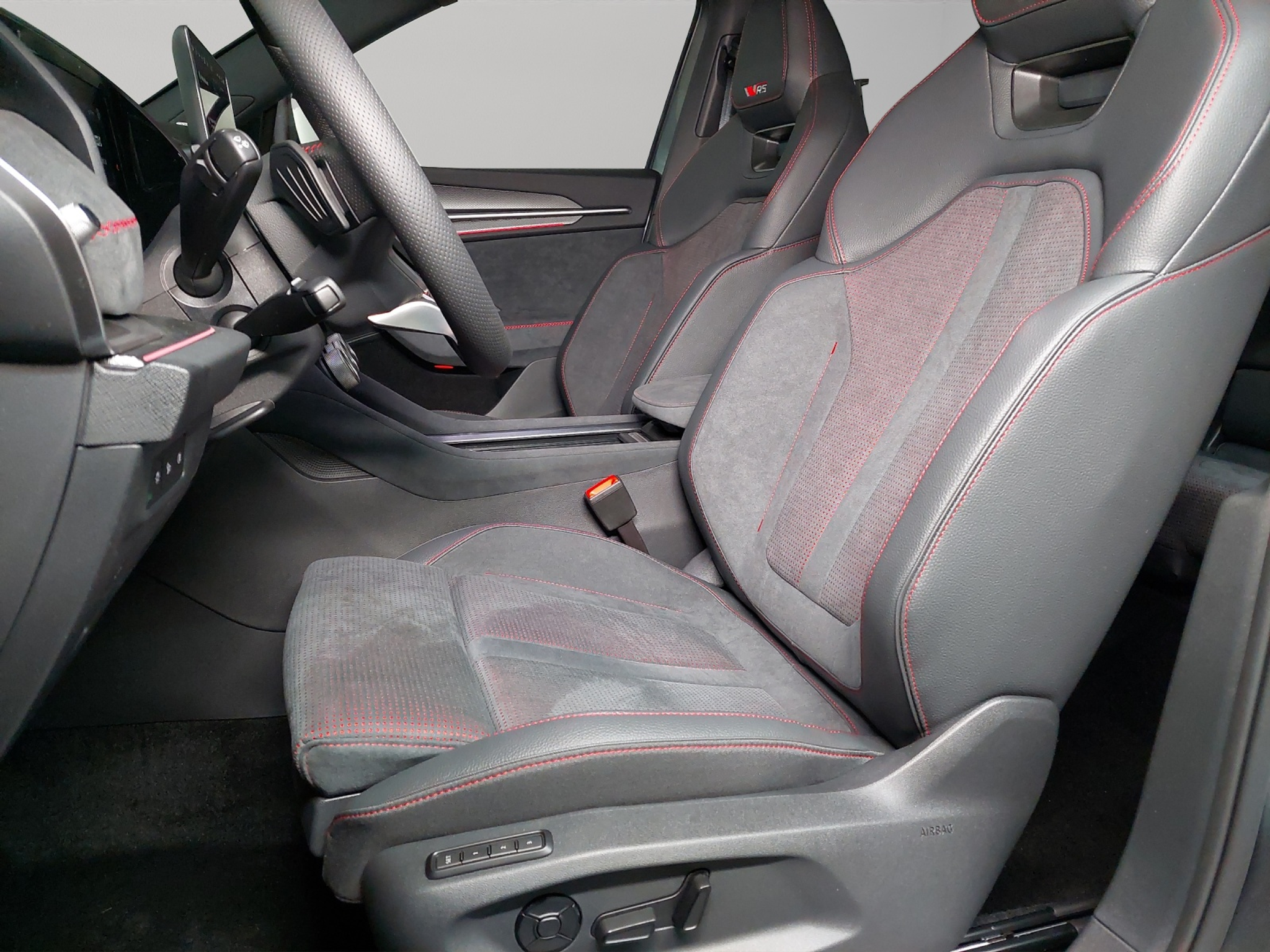 listing desktop thumbnail image 5