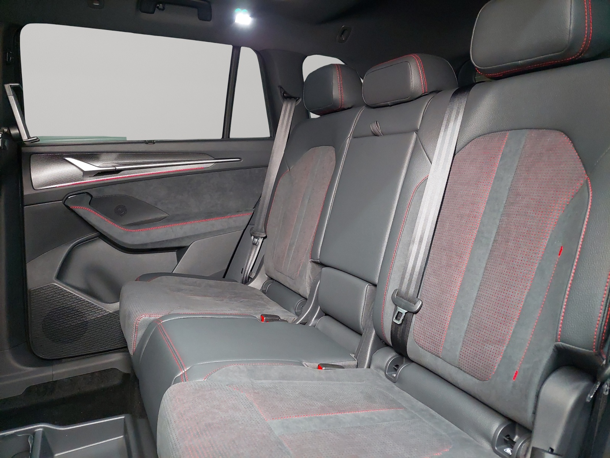 listing desktop thumbnail image 8