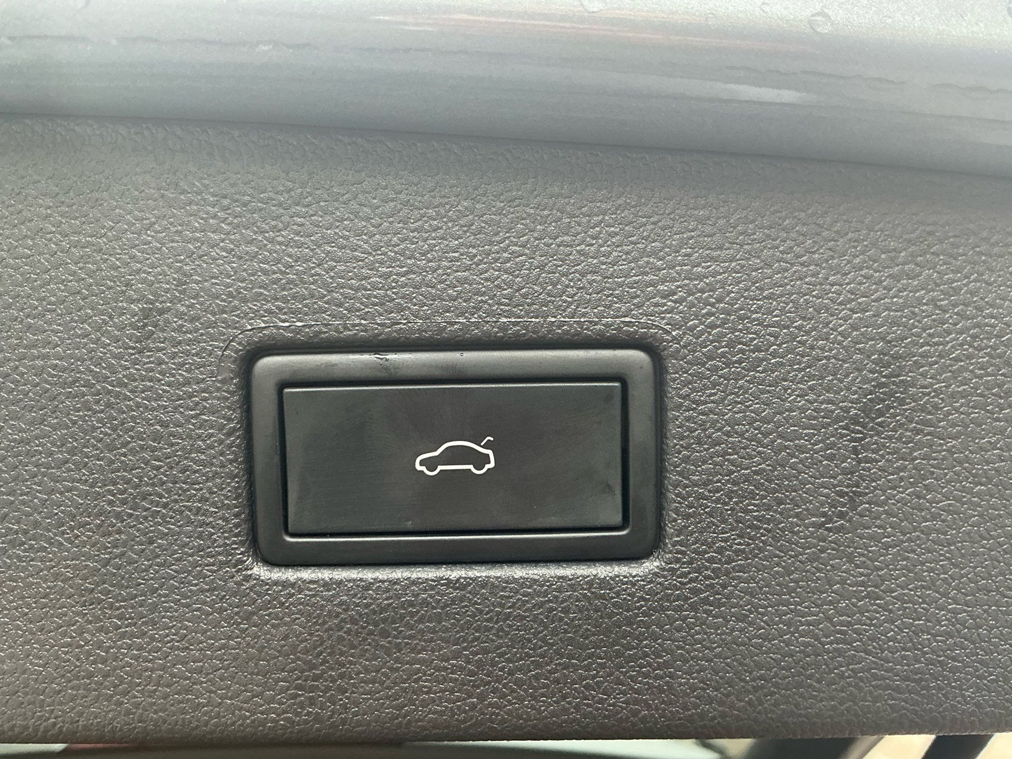 listing desktop thumbnail image 24