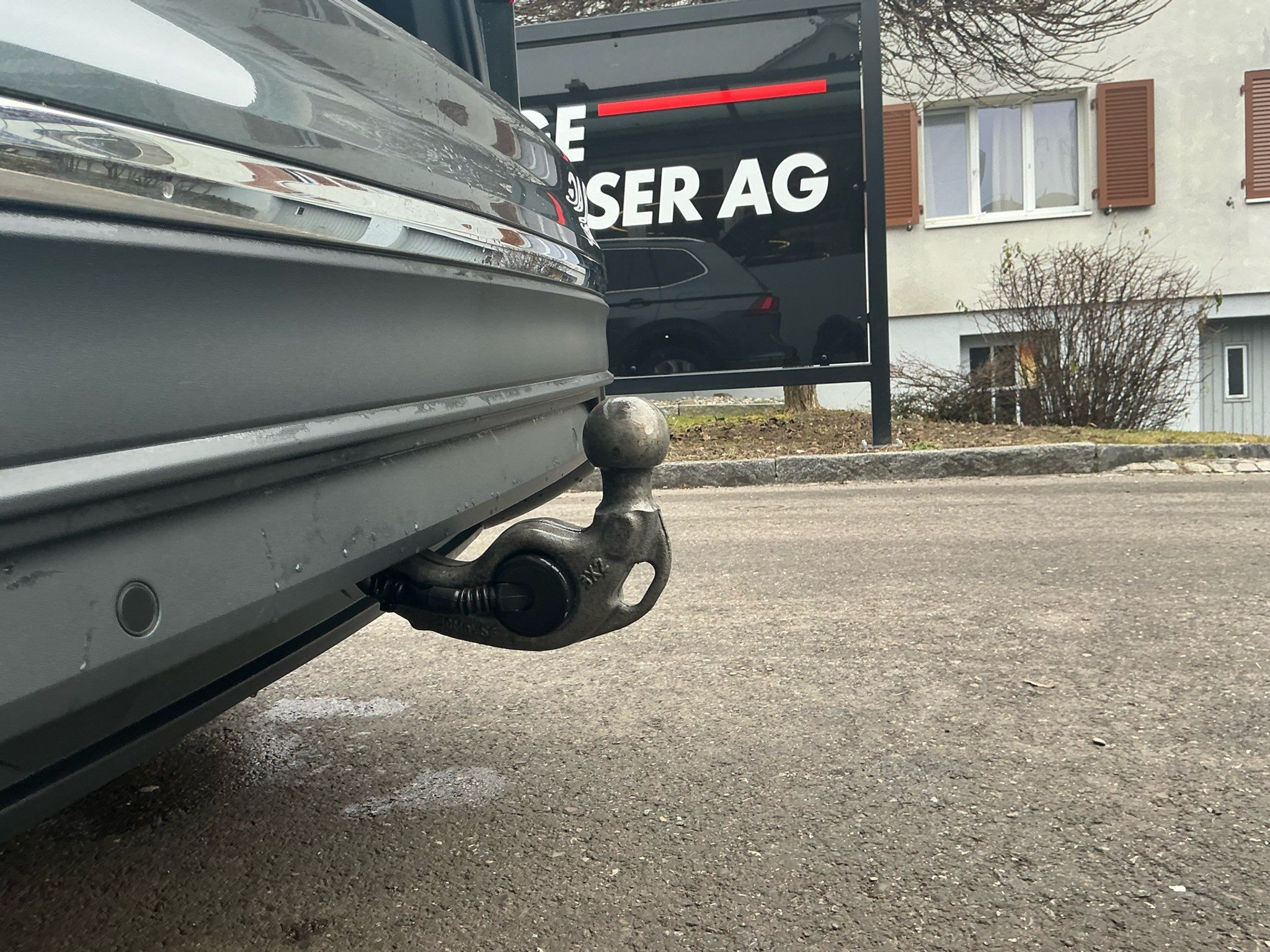 listing desktop thumbnail image 25