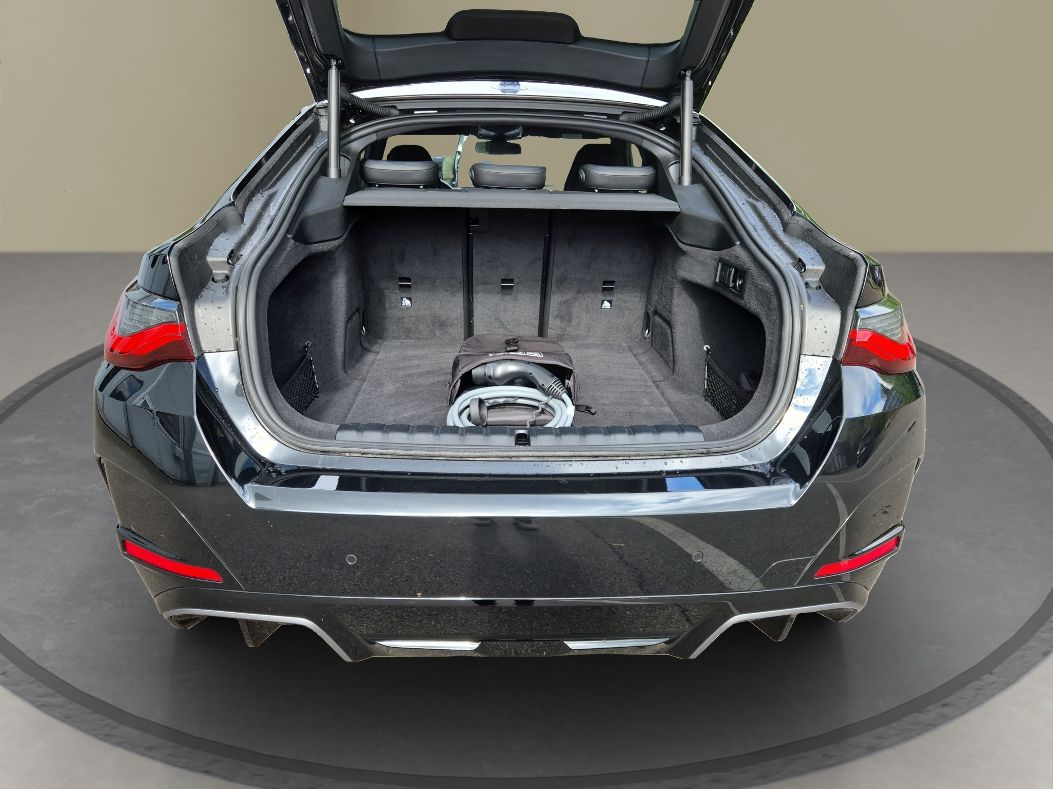 listing desktop thumbnail image 23