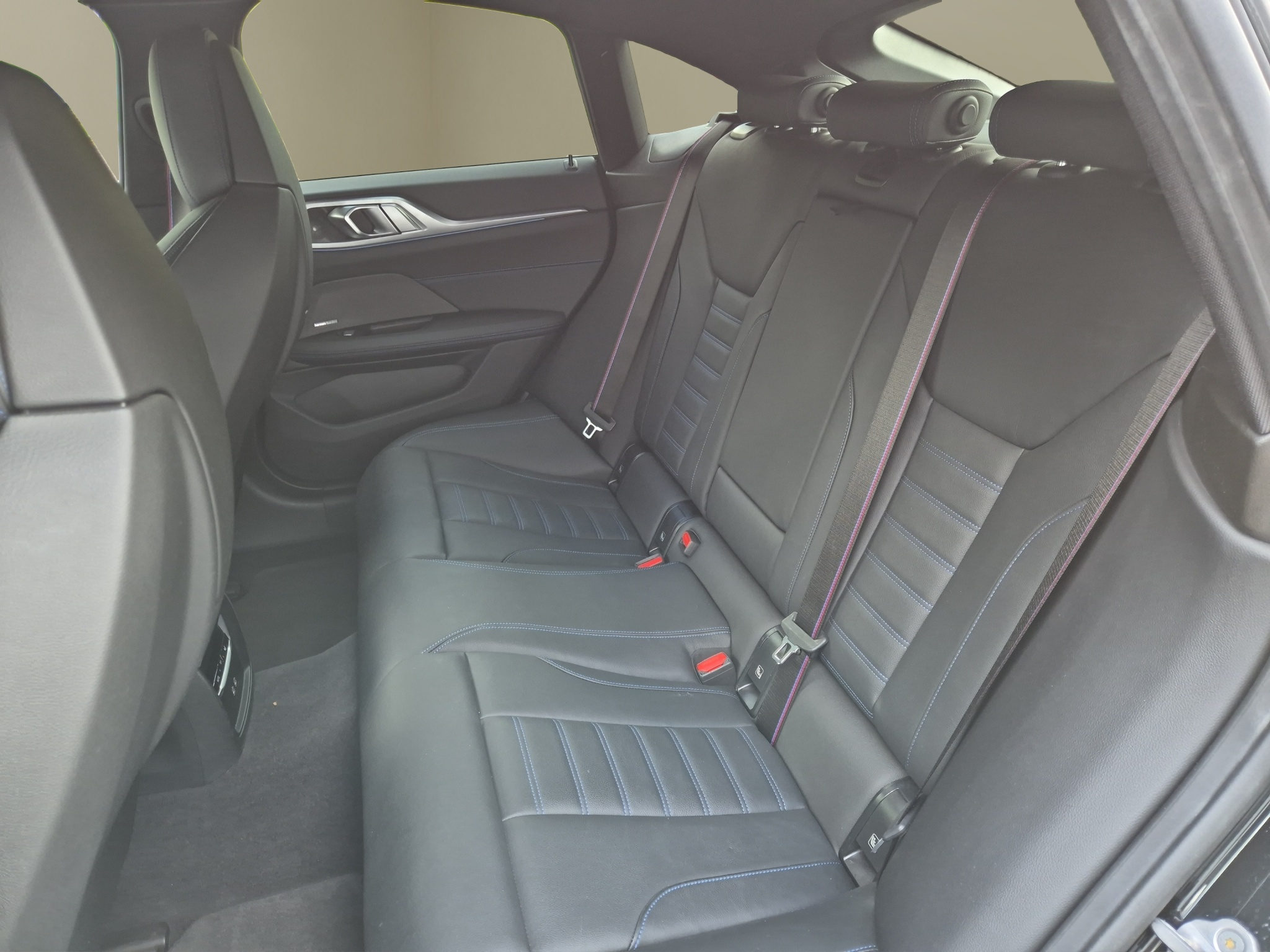 listing desktop thumbnail image 14