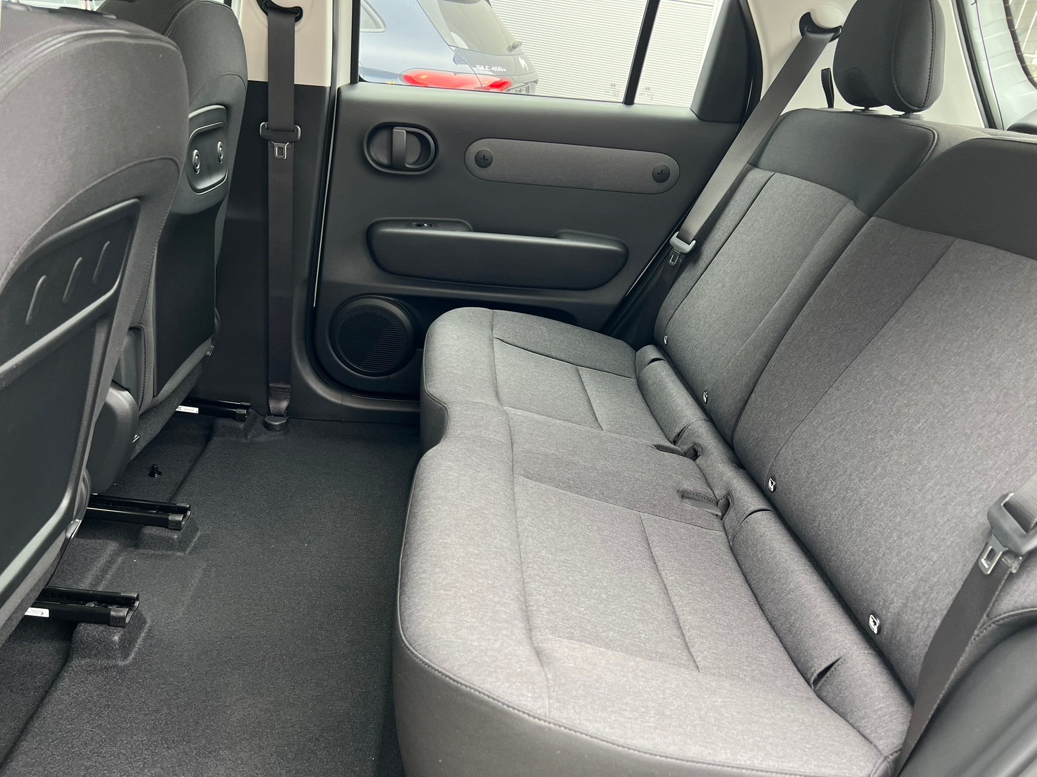 listing desktop thumbnail image 9