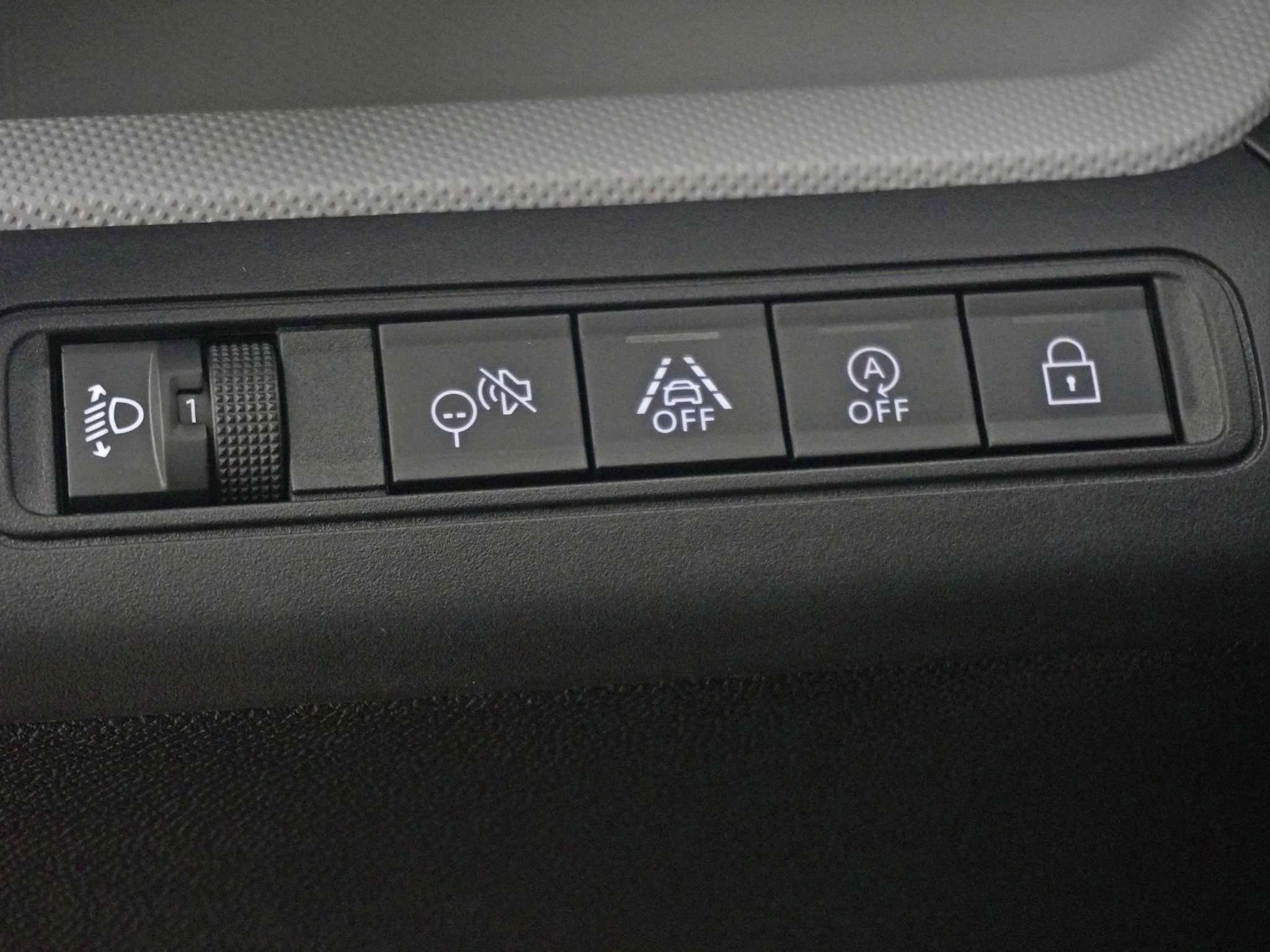 listing desktop thumbnail image 13