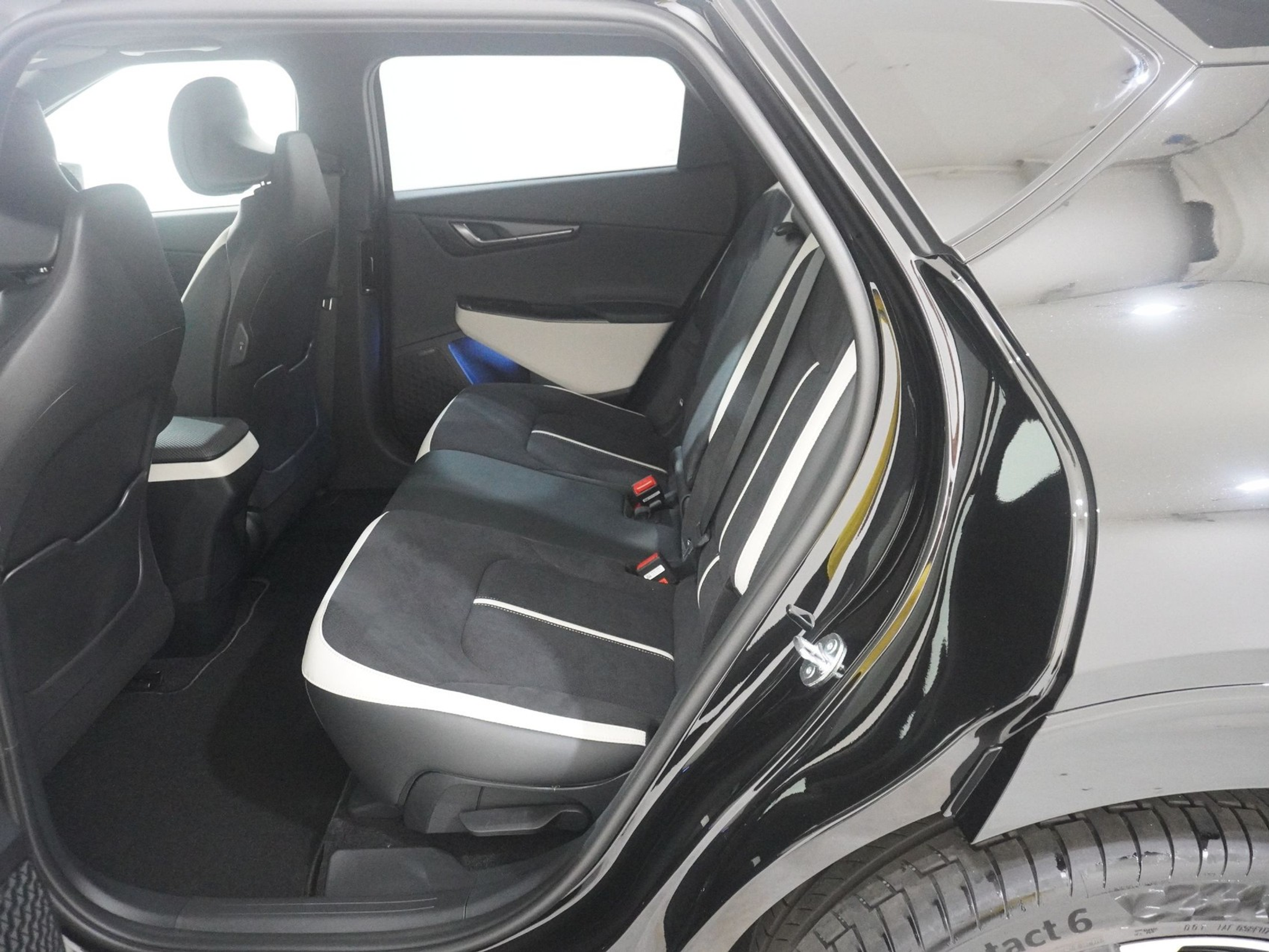 listing desktop thumbnail image 15