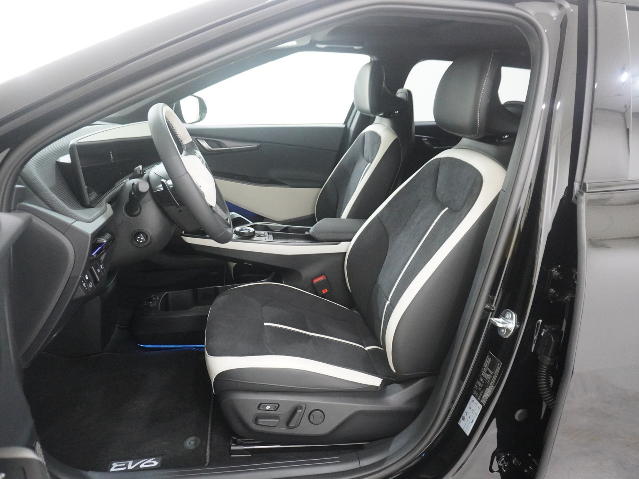 listing desktop thumbnail image 11