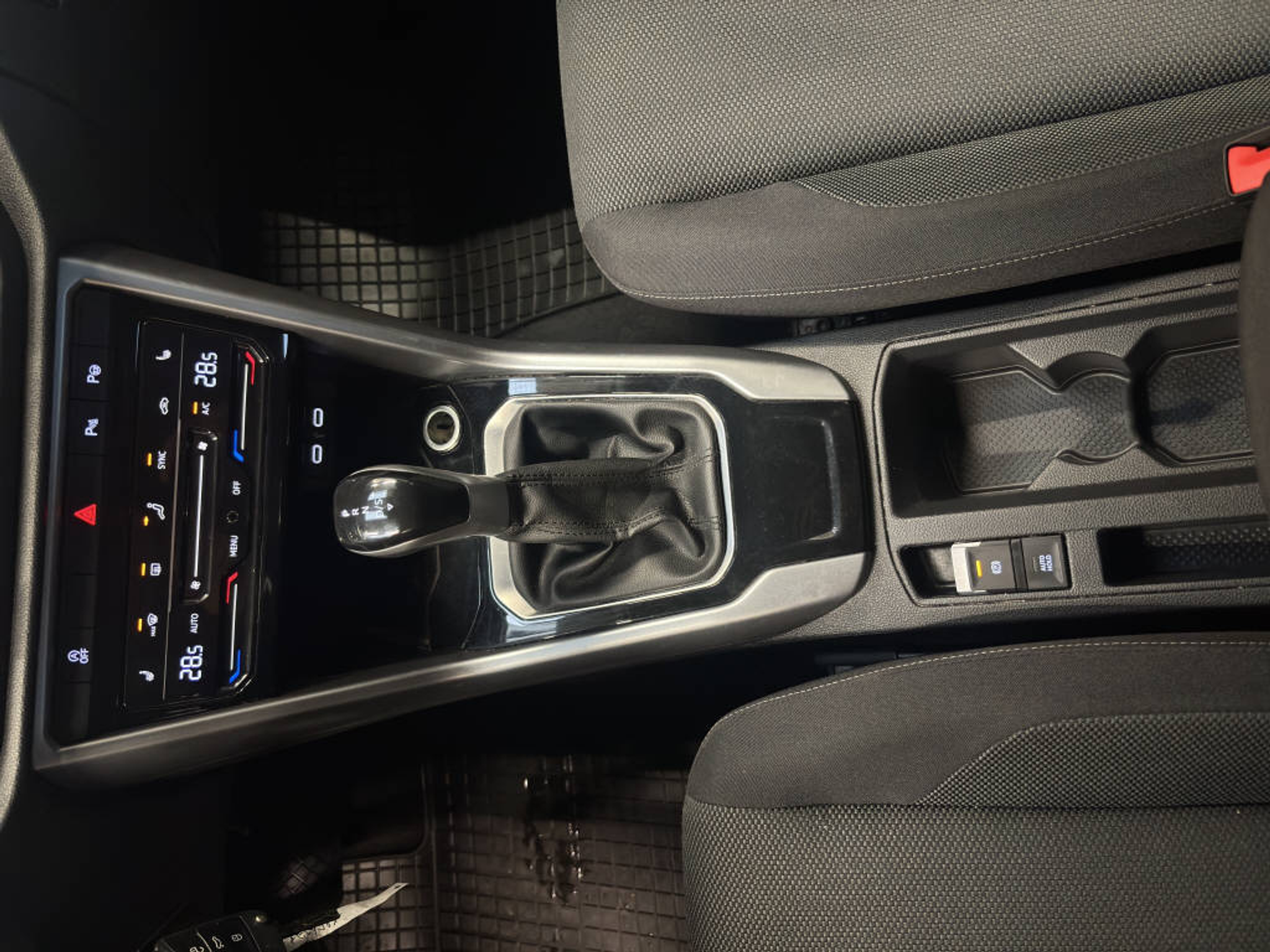 listing desktop thumbnail image 12