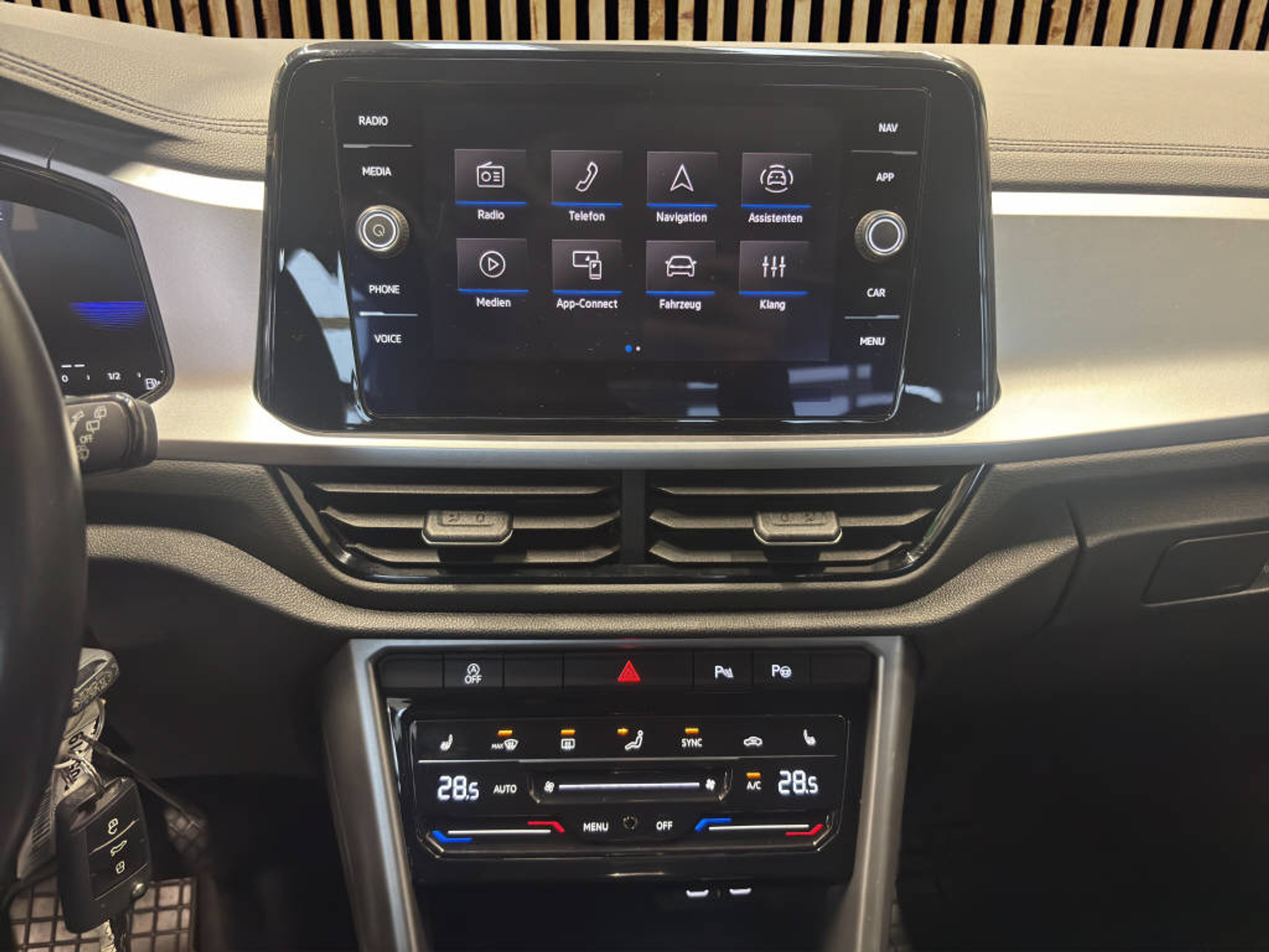 listing desktop thumbnail image 9