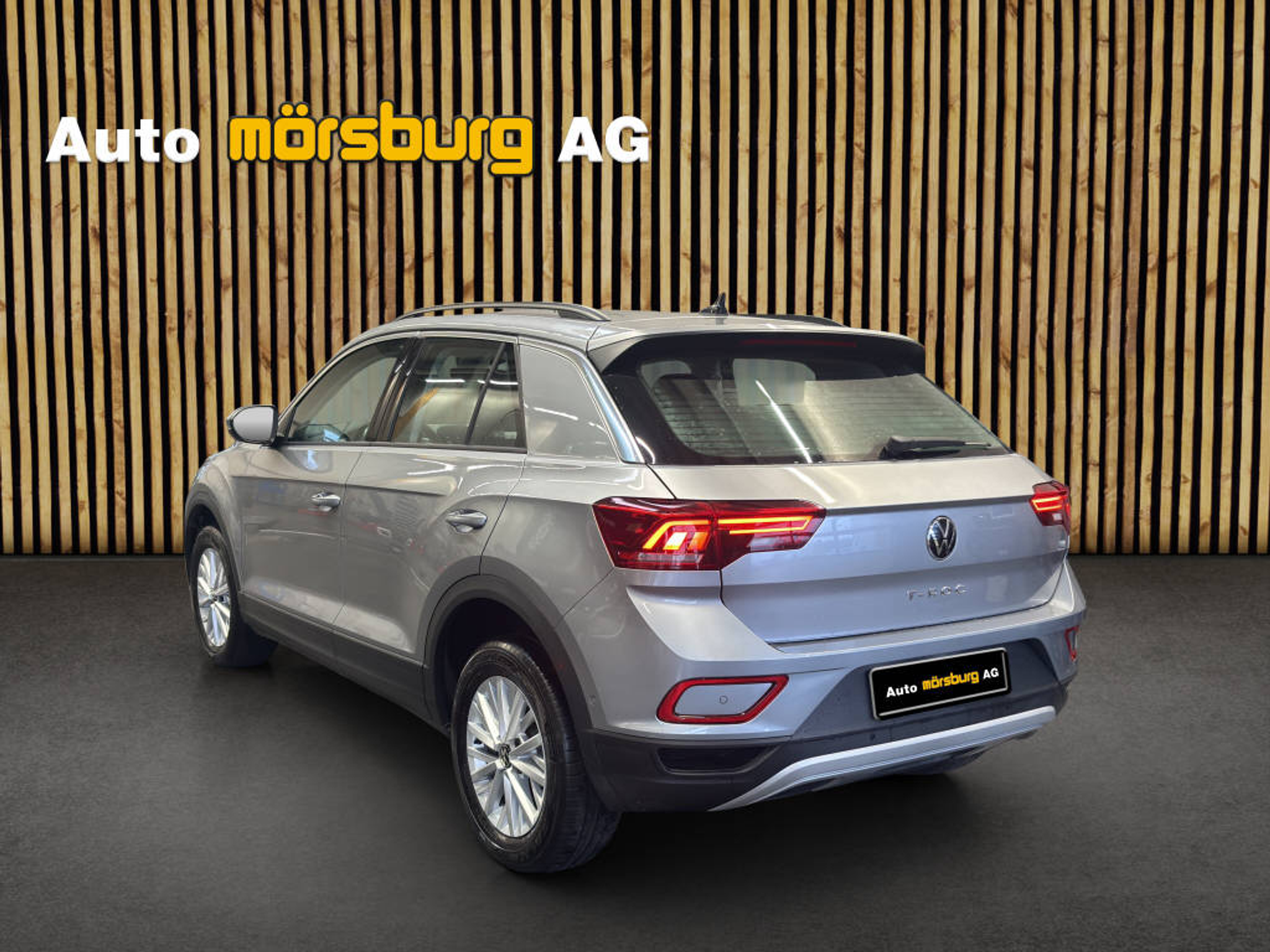 listing desktop thumbnail image 3