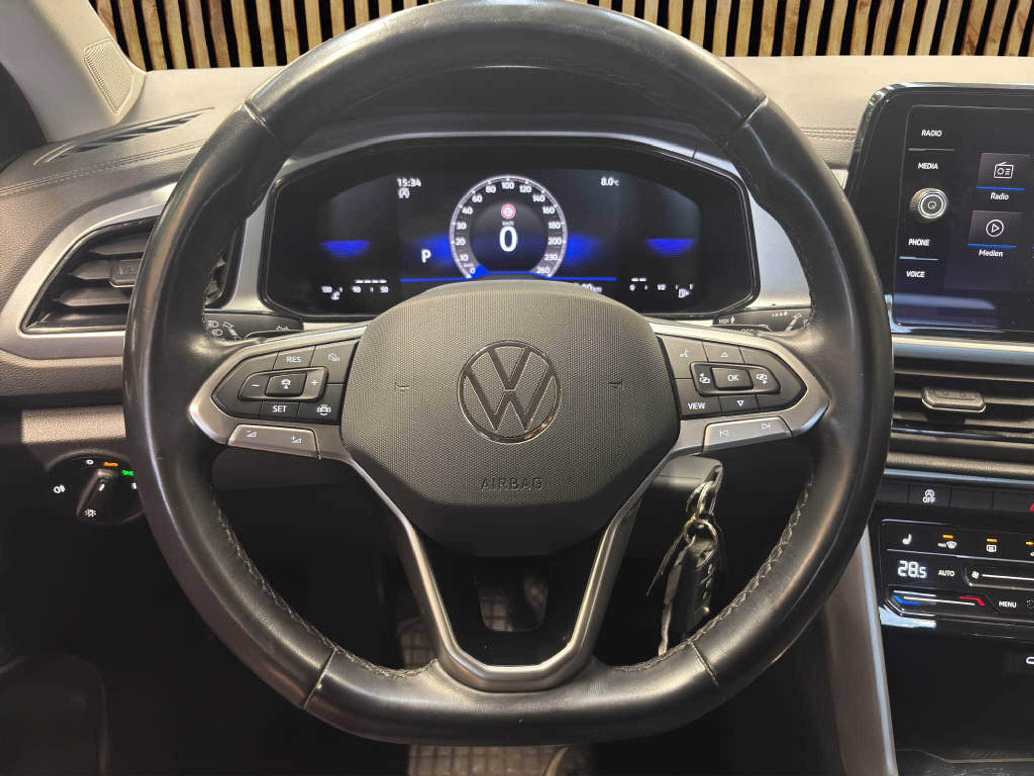 listing desktop thumbnail image 8