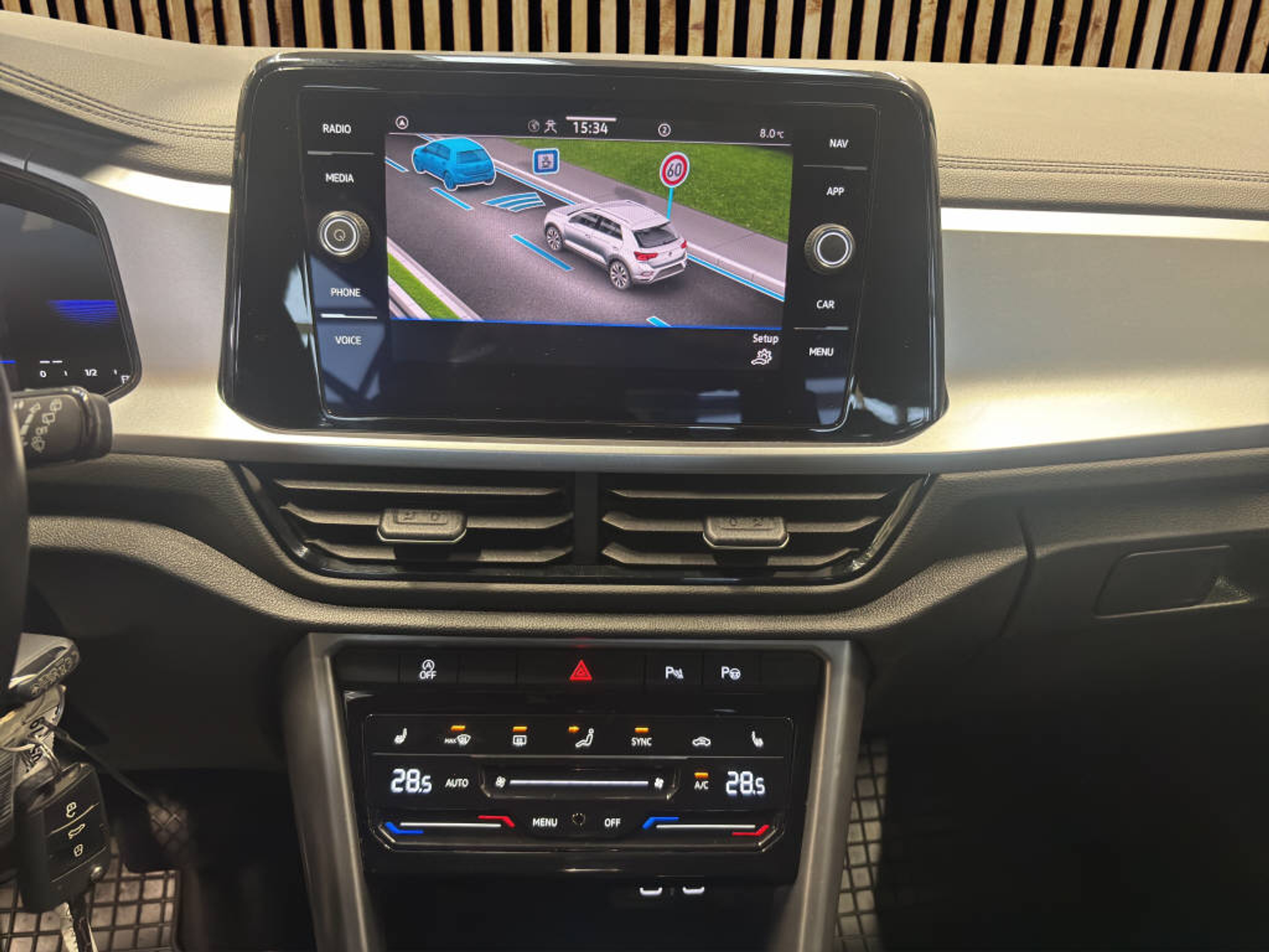 listing desktop thumbnail image 11