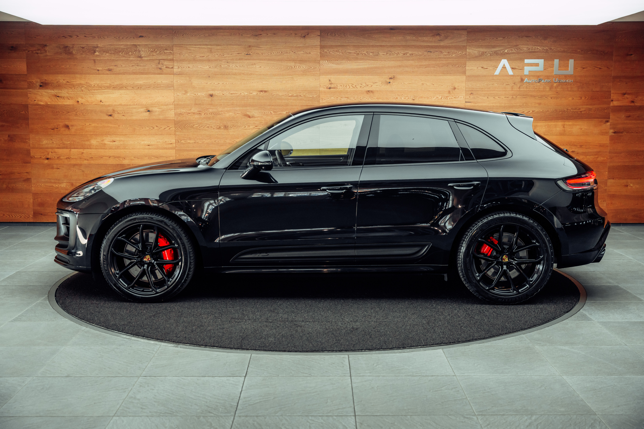 listing desktop thumbnail image 3