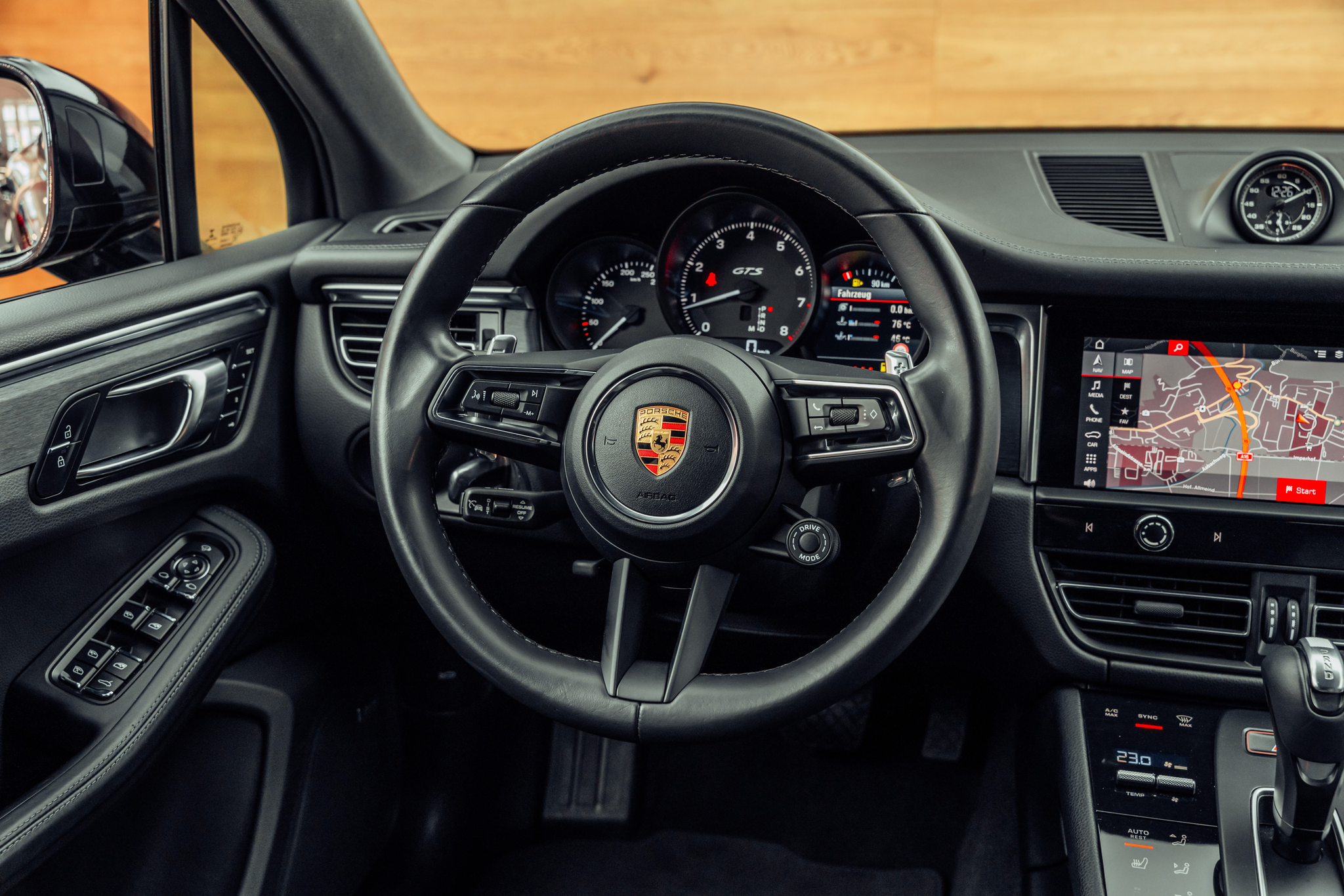 listing desktop thumbnail image 13