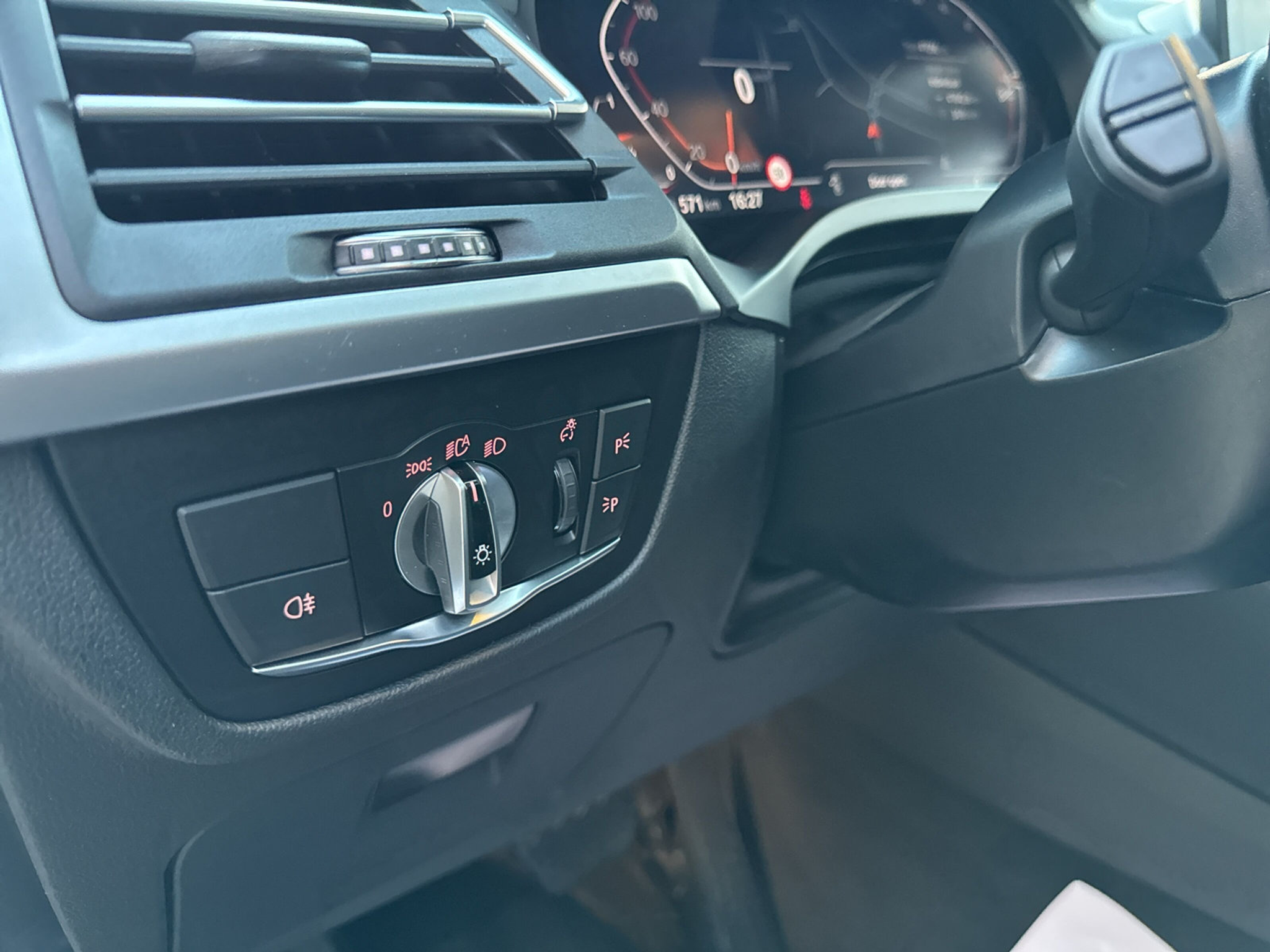 listing desktop thumbnail image 19