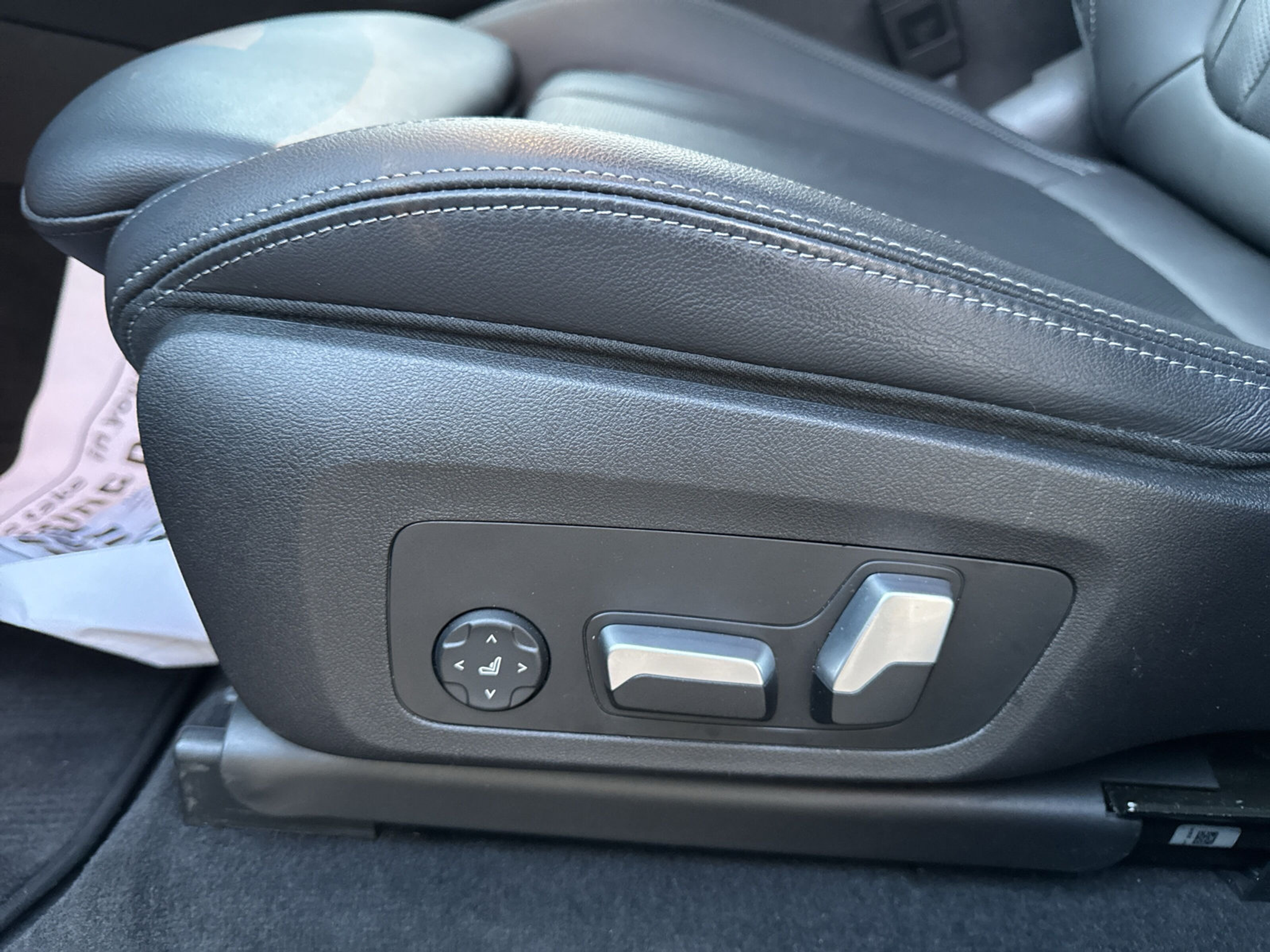 listing desktop thumbnail image 18