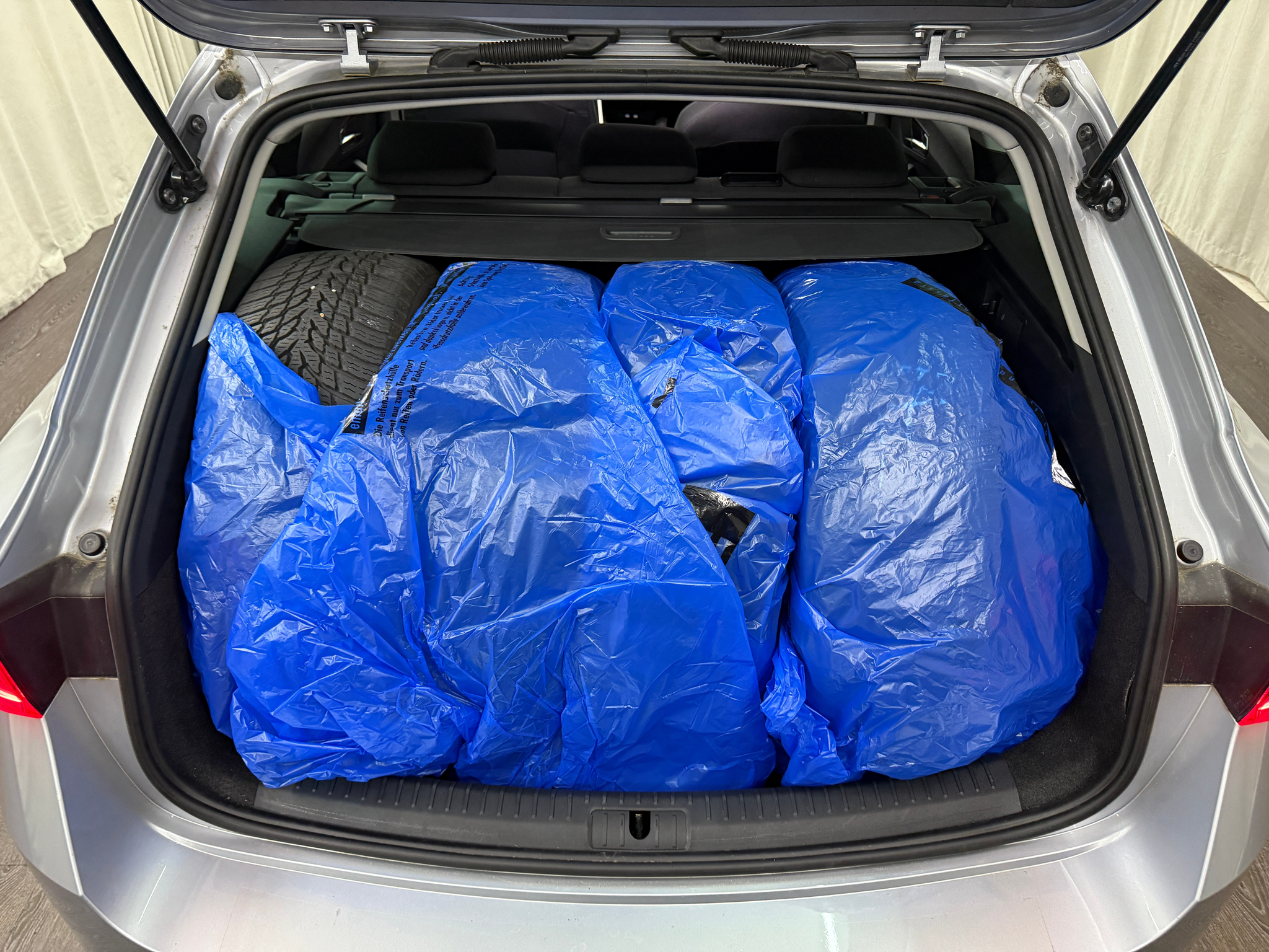 listing desktop thumbnail image 15