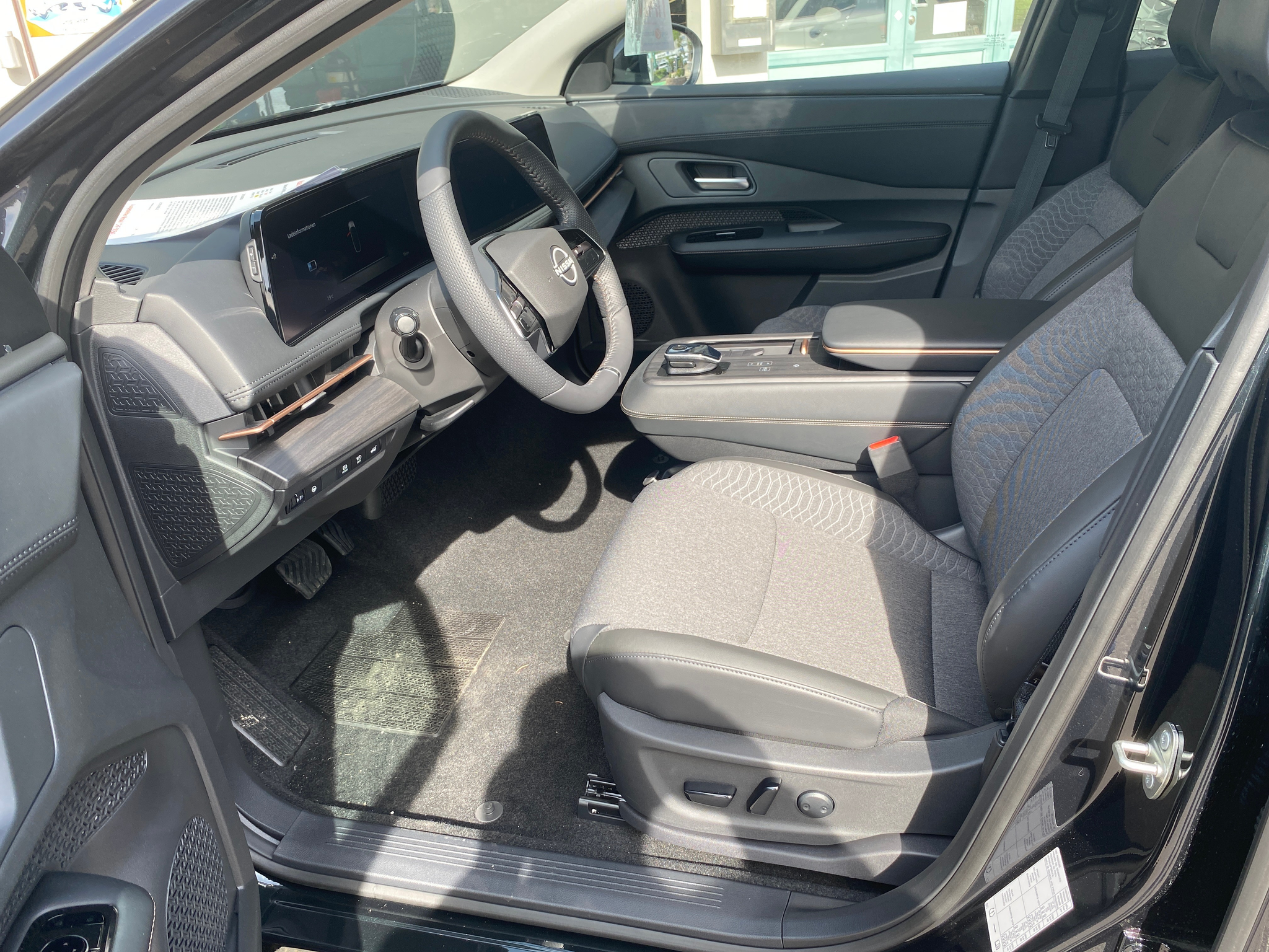 listing desktop thumbnail image 10