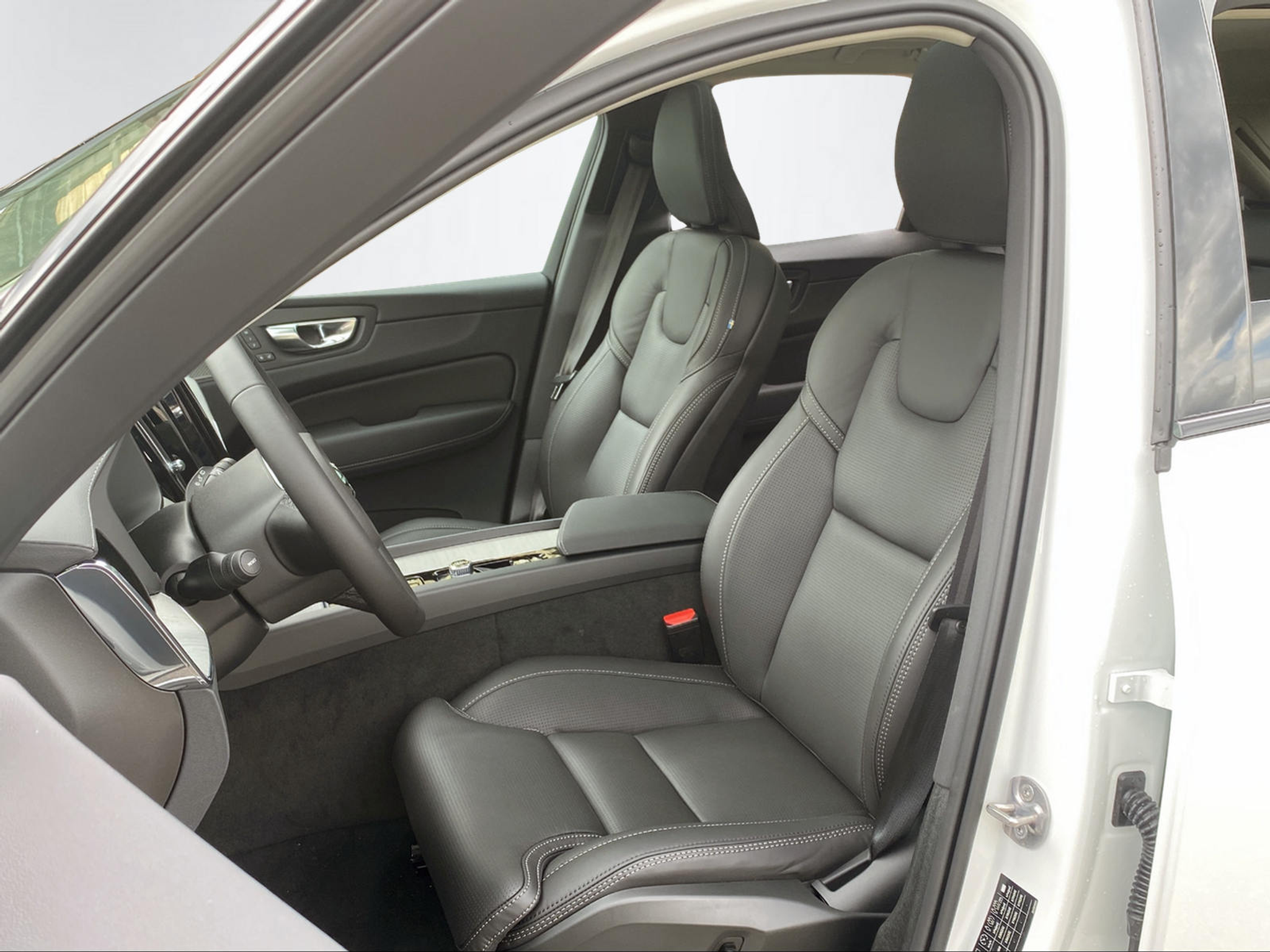 listing desktop thumbnail image 14