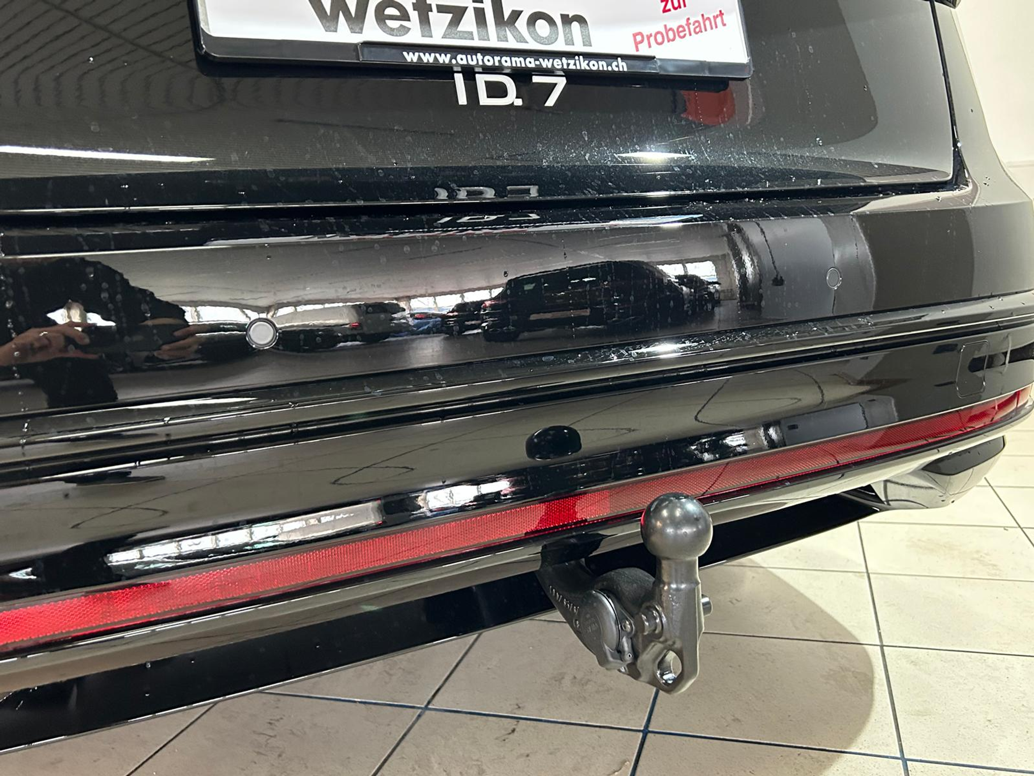 listing desktop thumbnail image 4