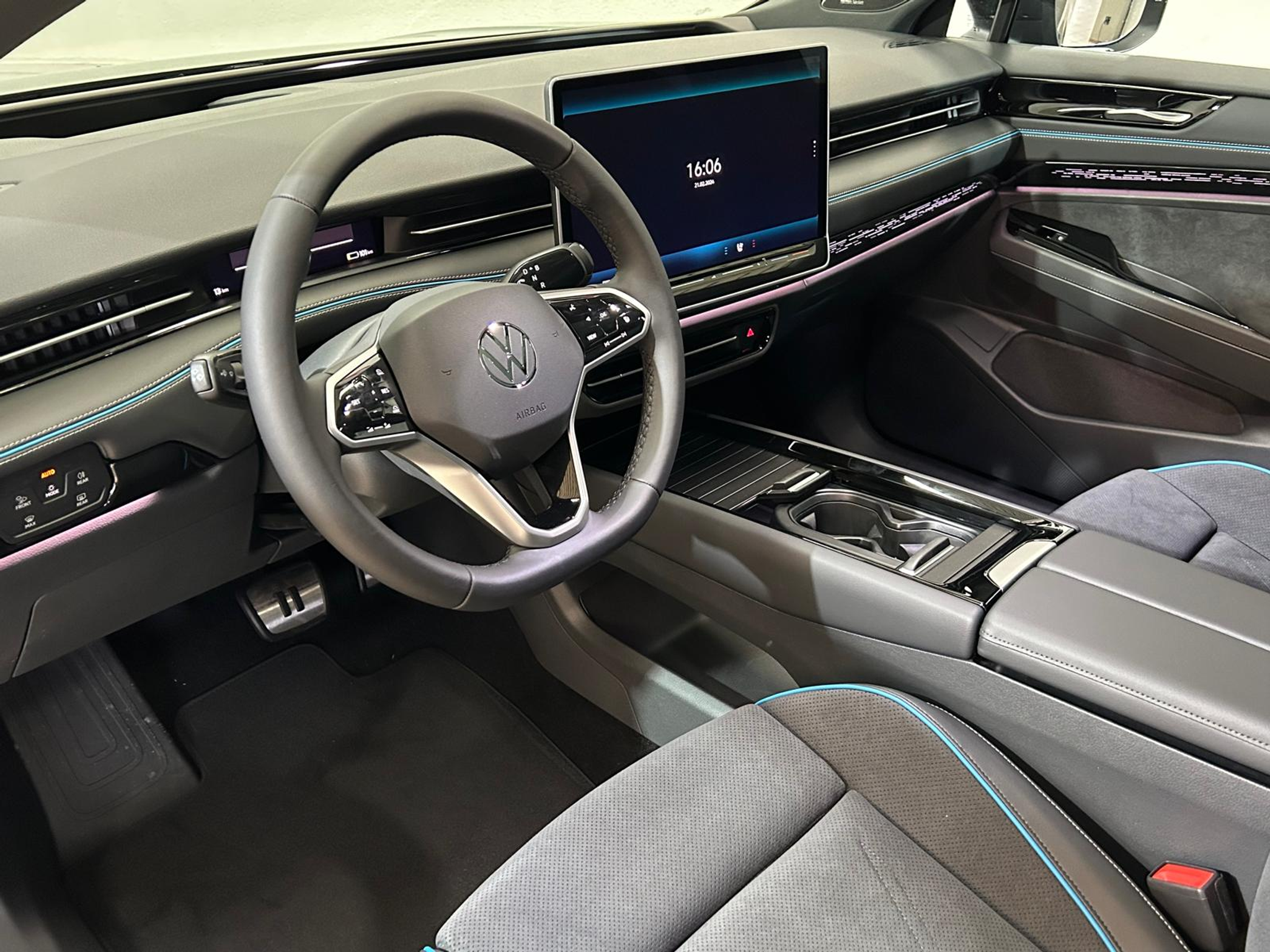 listing desktop thumbnail image 9