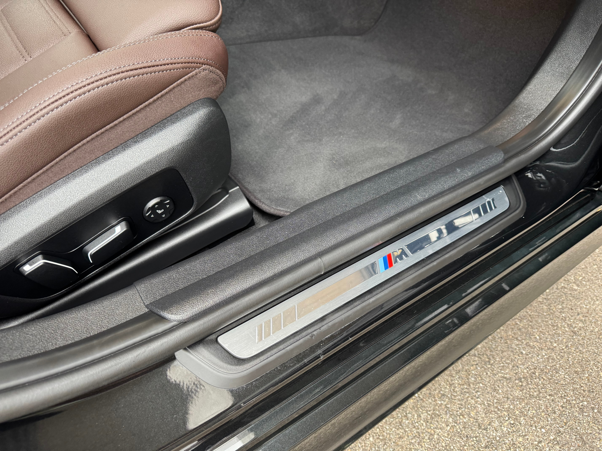 listing desktop thumbnail image 29