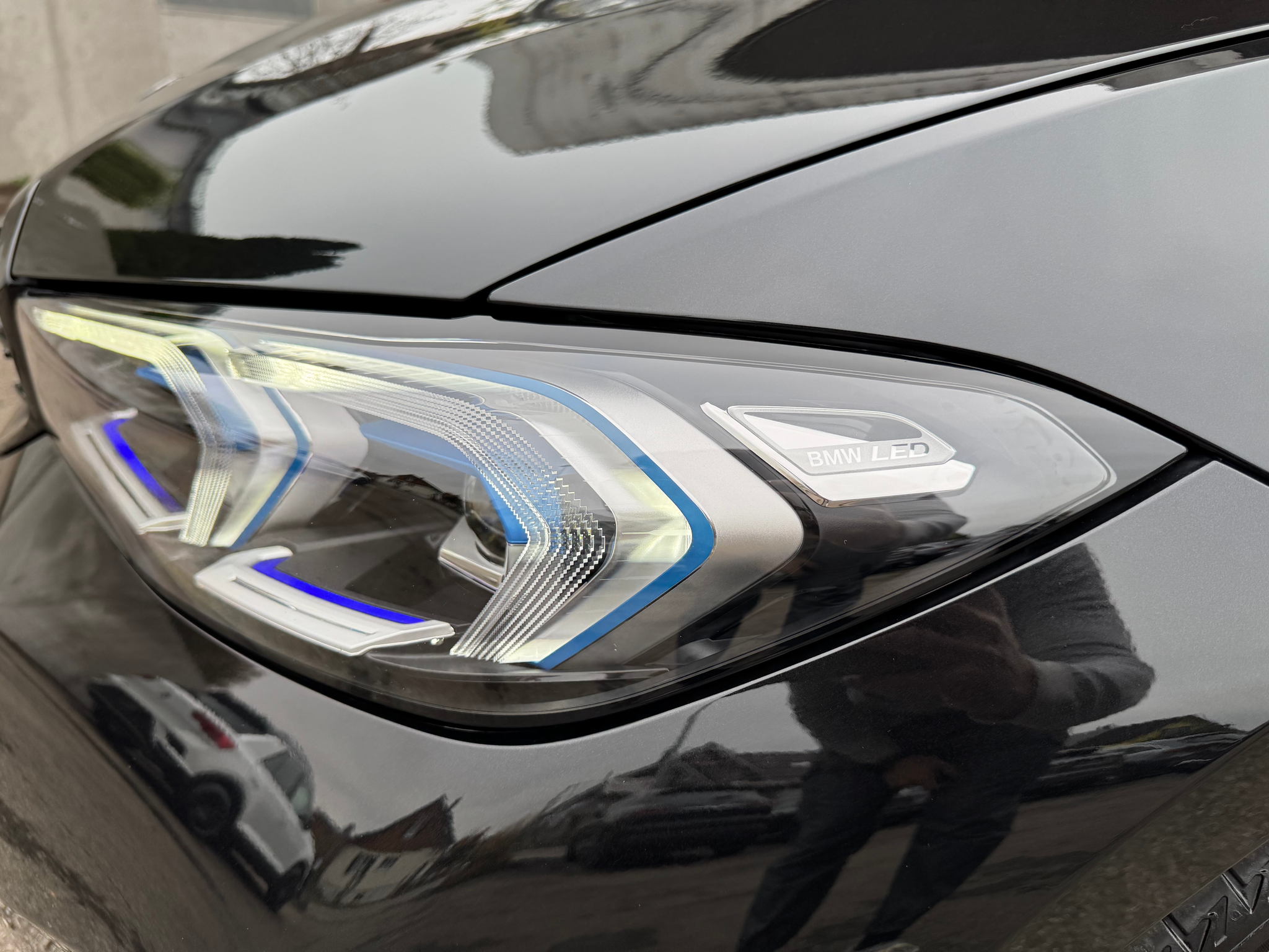 listing desktop thumbnail image 2