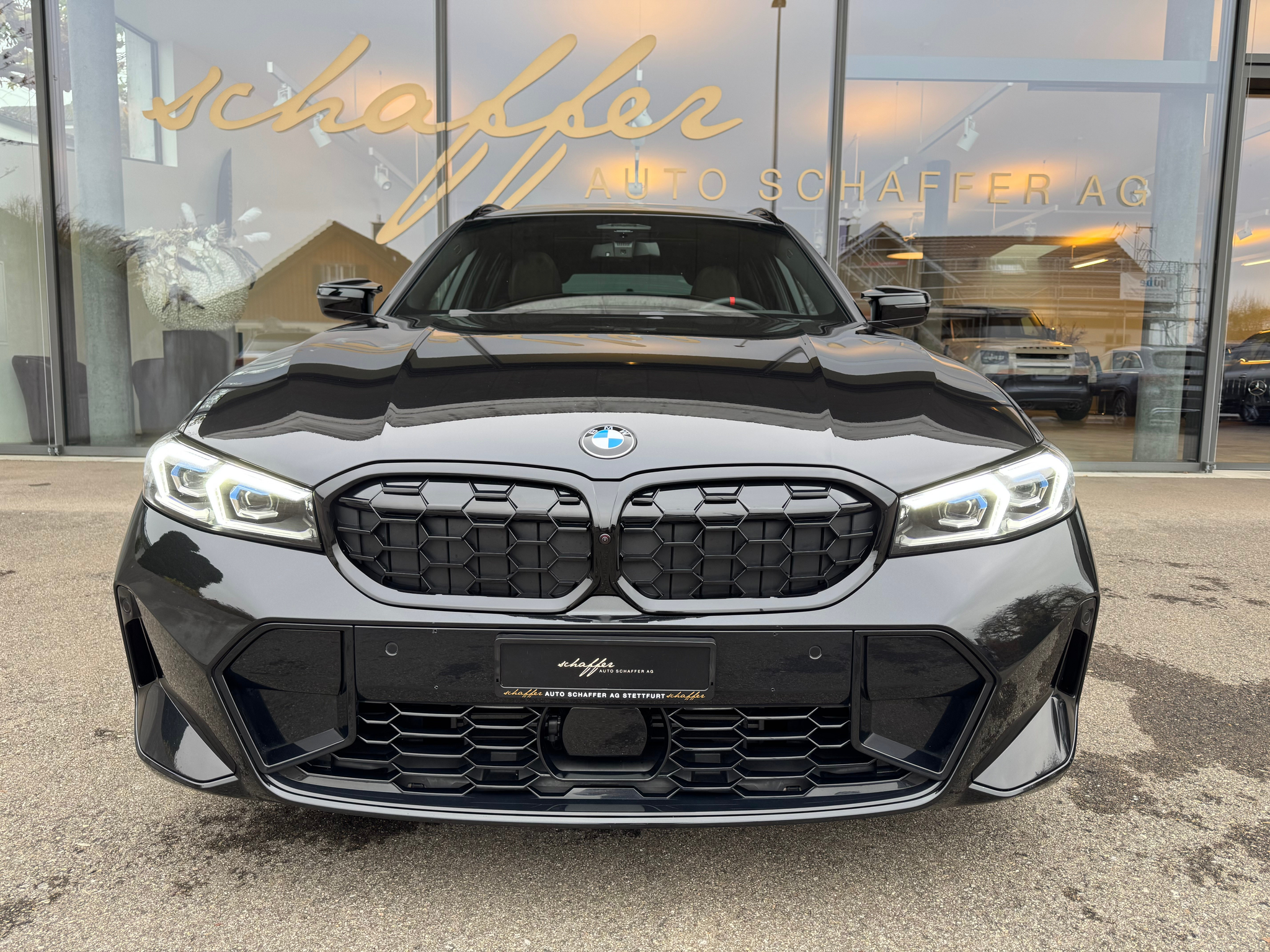 listing desktop thumbnail image 3